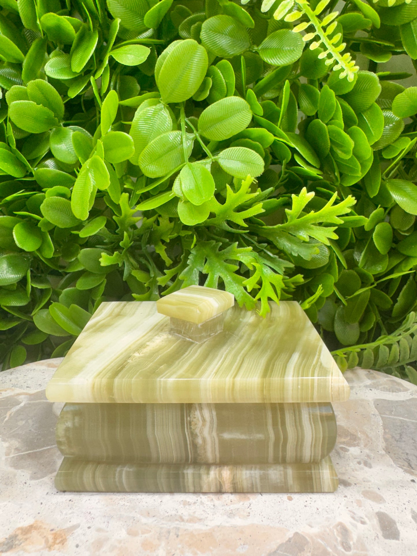 Green Banded Onyx Trinket Jewellery Box with lid 576g