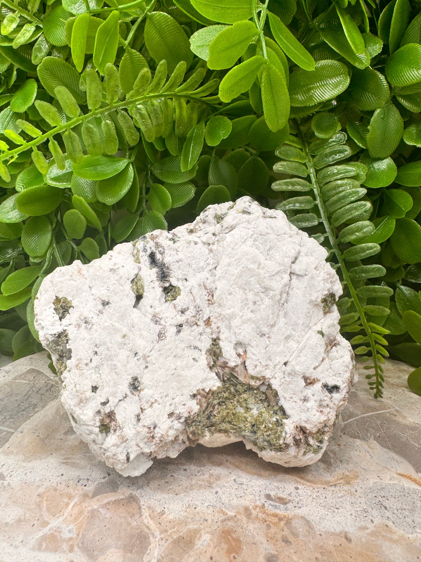 Green Tourmaline with Lepidolite 710g