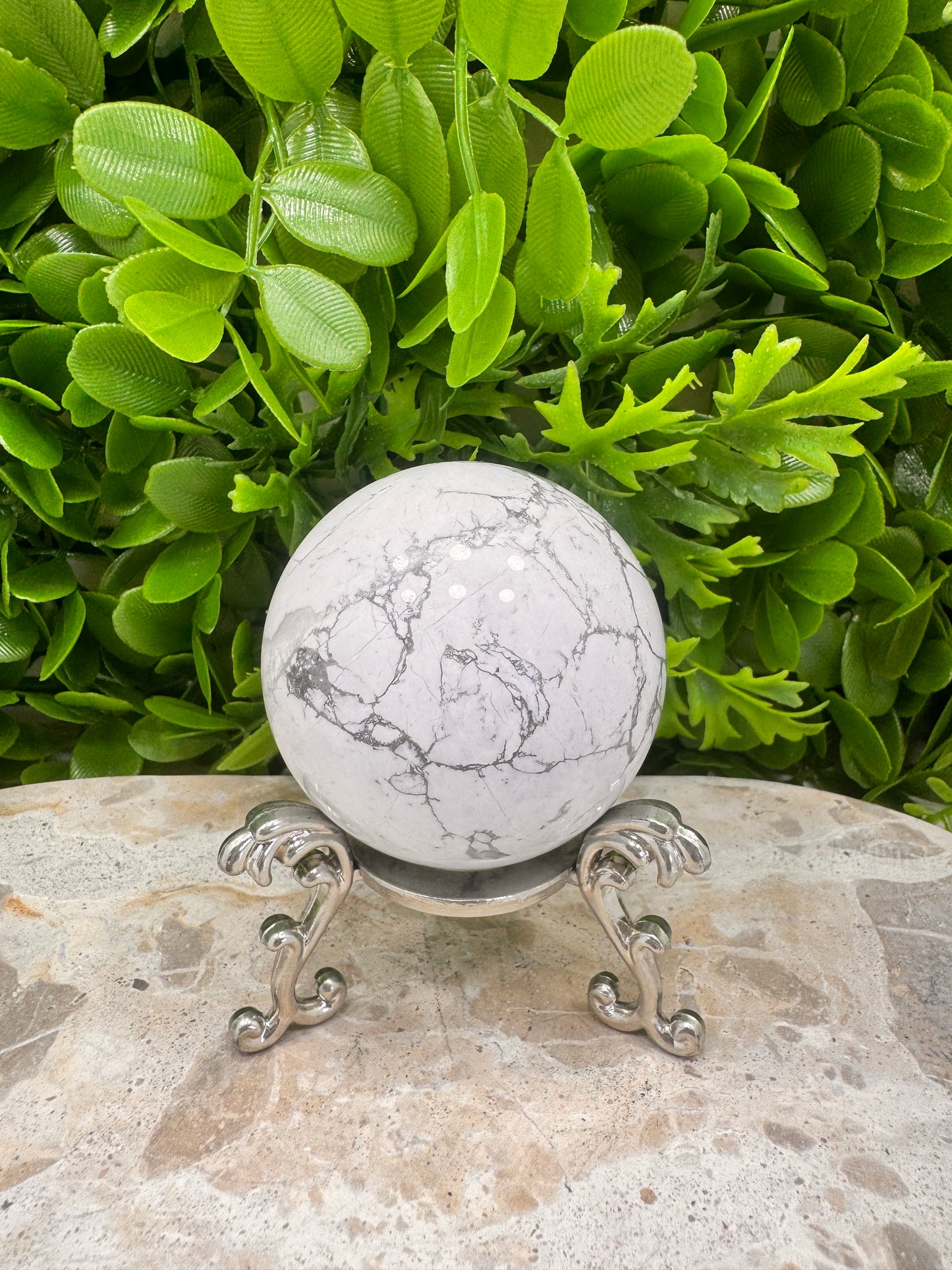 Howlite Sphere 322g