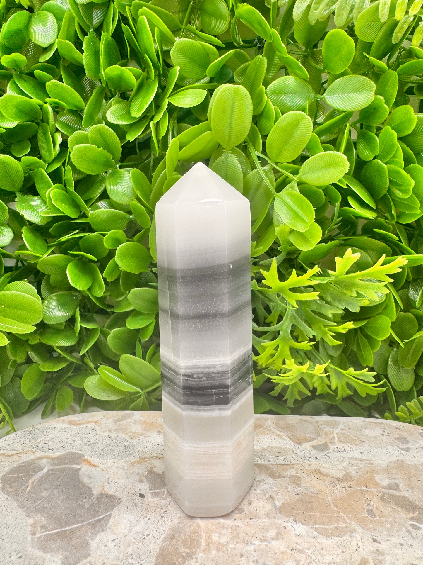 Black and White Onyx Tower 288g