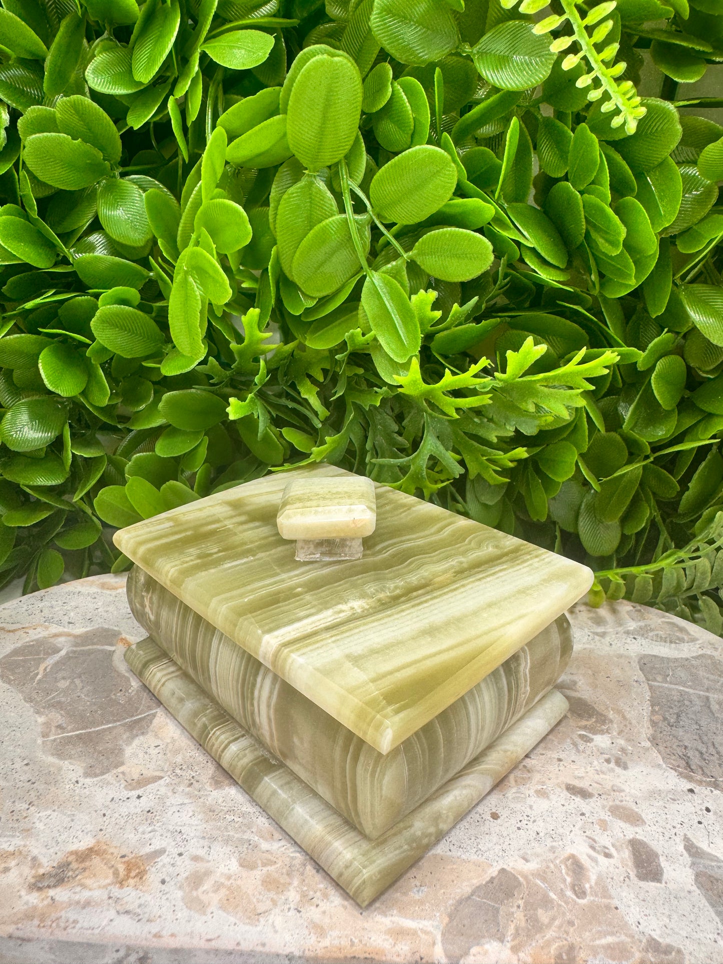 Green Banded Onyx Trinket Jewellery Box with lid 544g