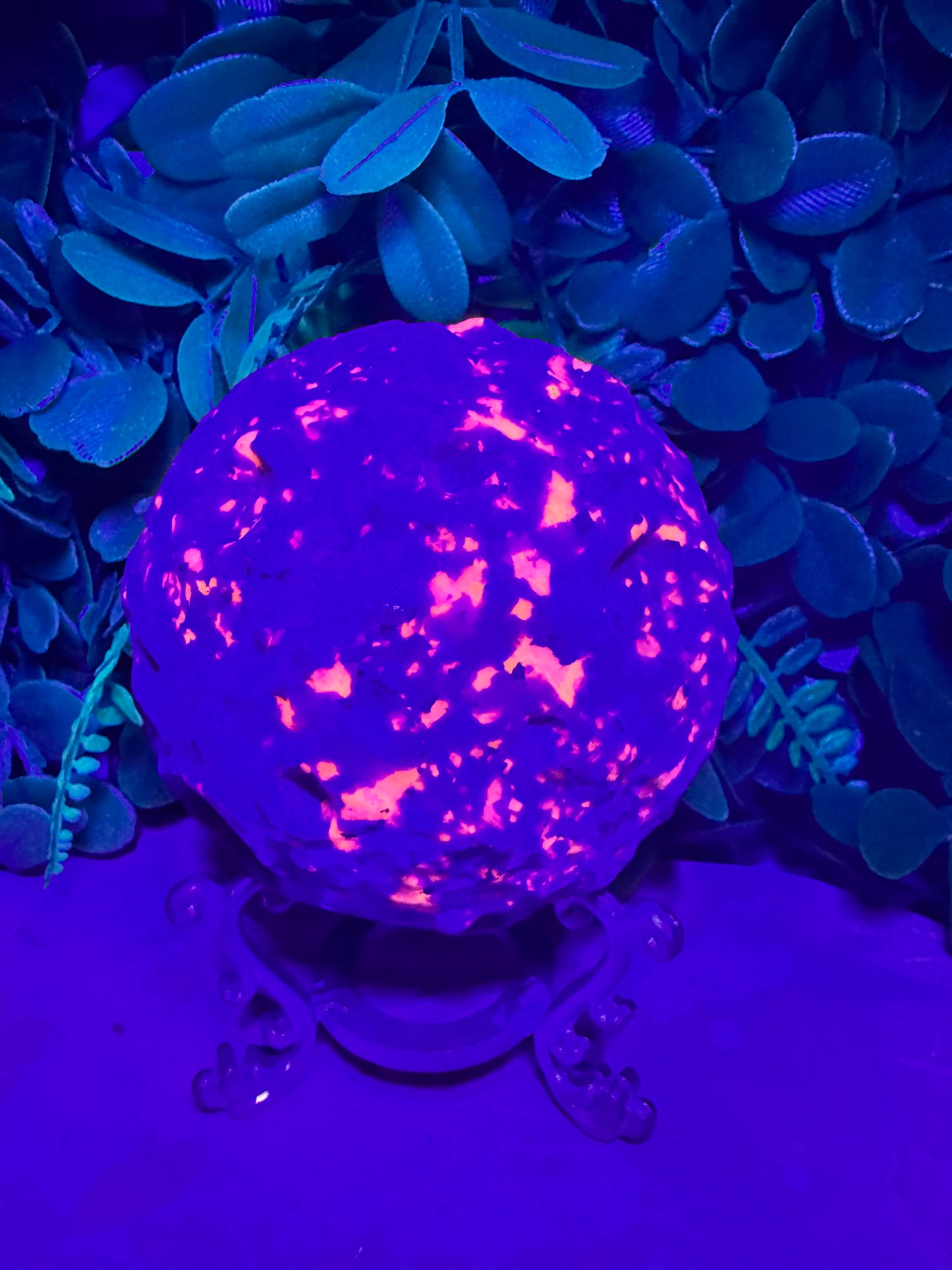 Yooperlite Moon Sphere UV 728g