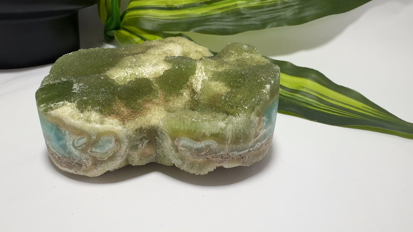 Smithsonite Heart 594g
