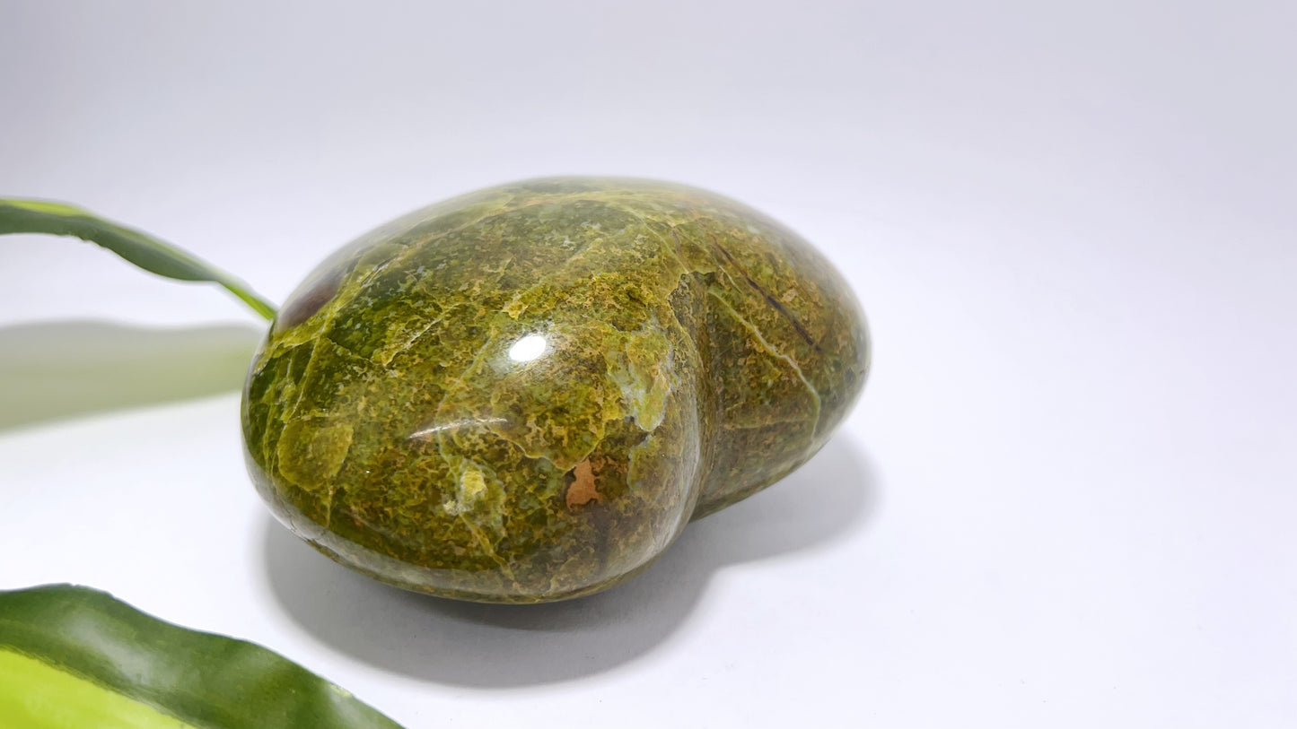 Green Opal Heart 620g