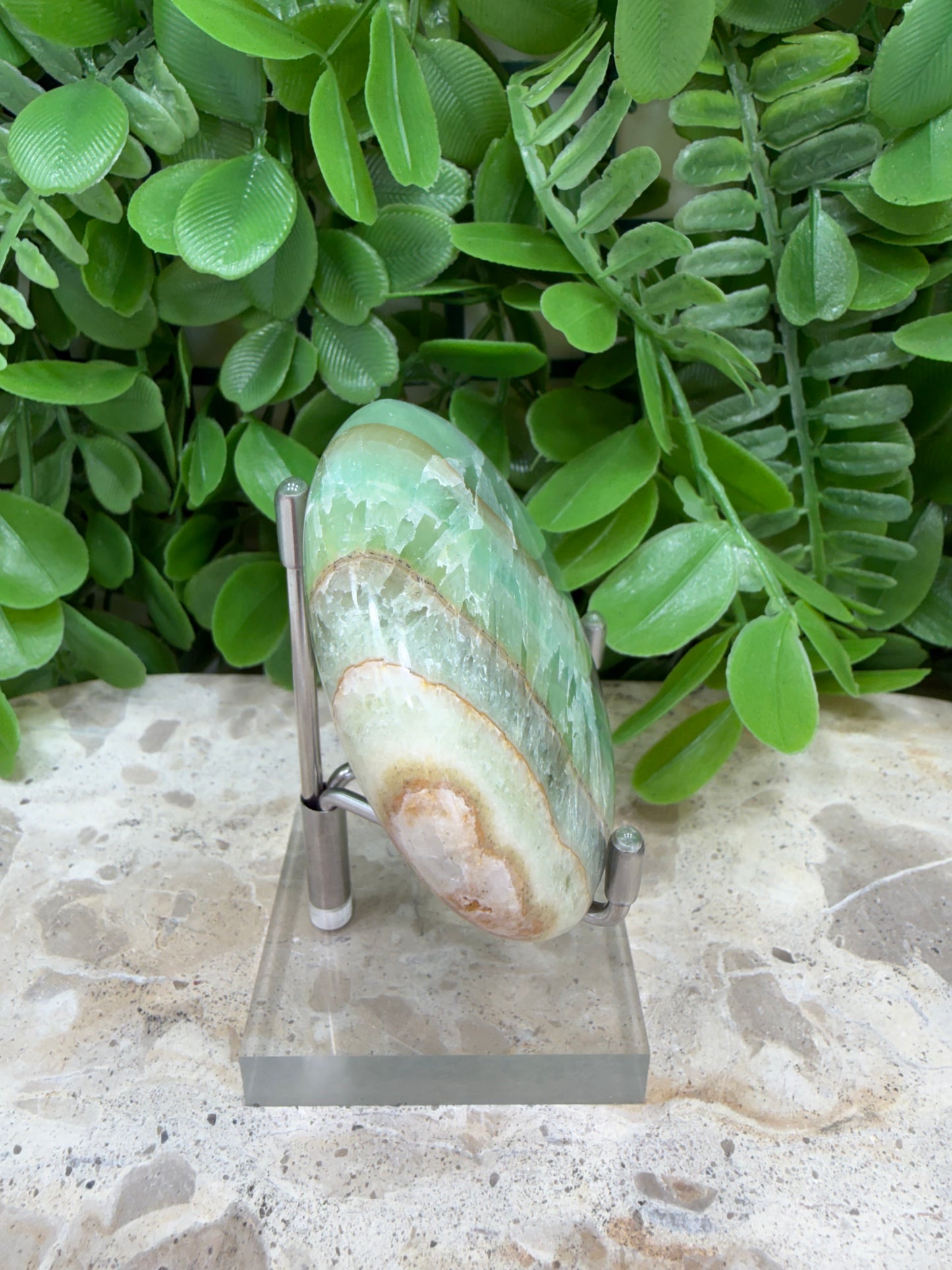 Emerald Kiwi Calcite Palm Stone 162g