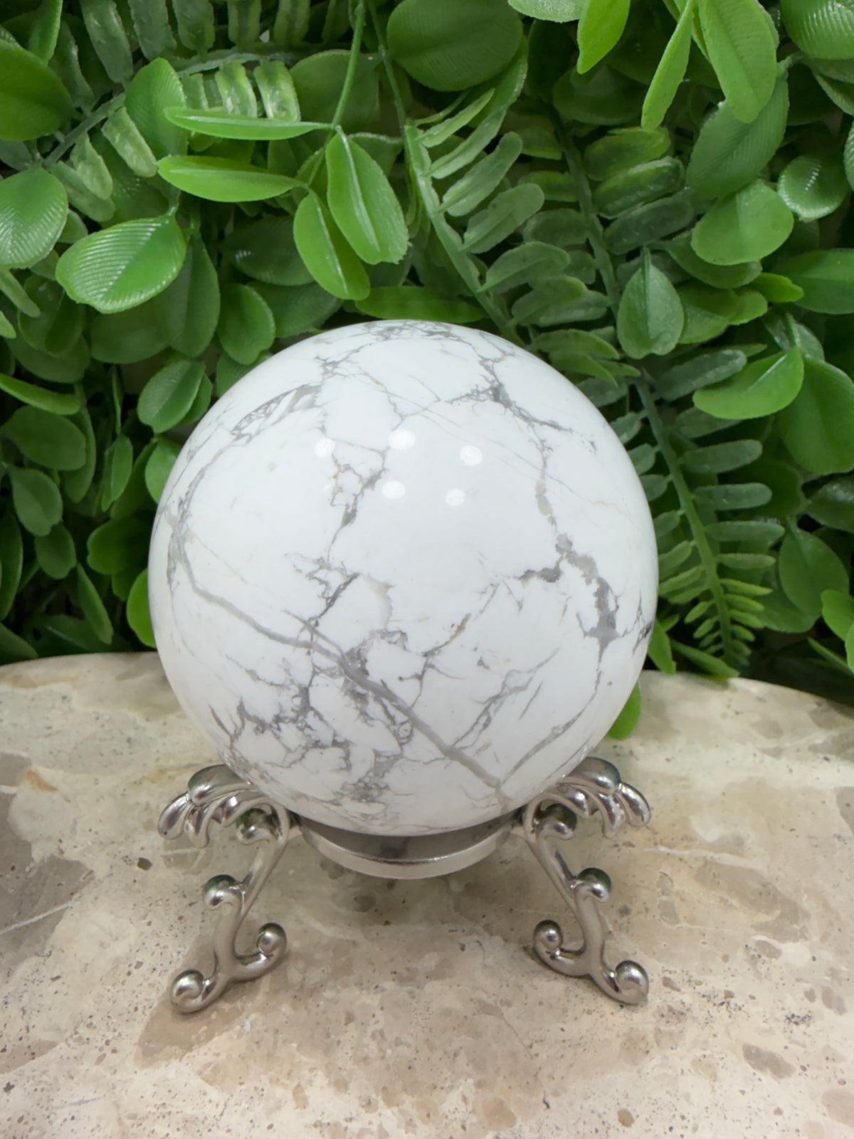 Howlite Sphere | Calm • Patience • Balance