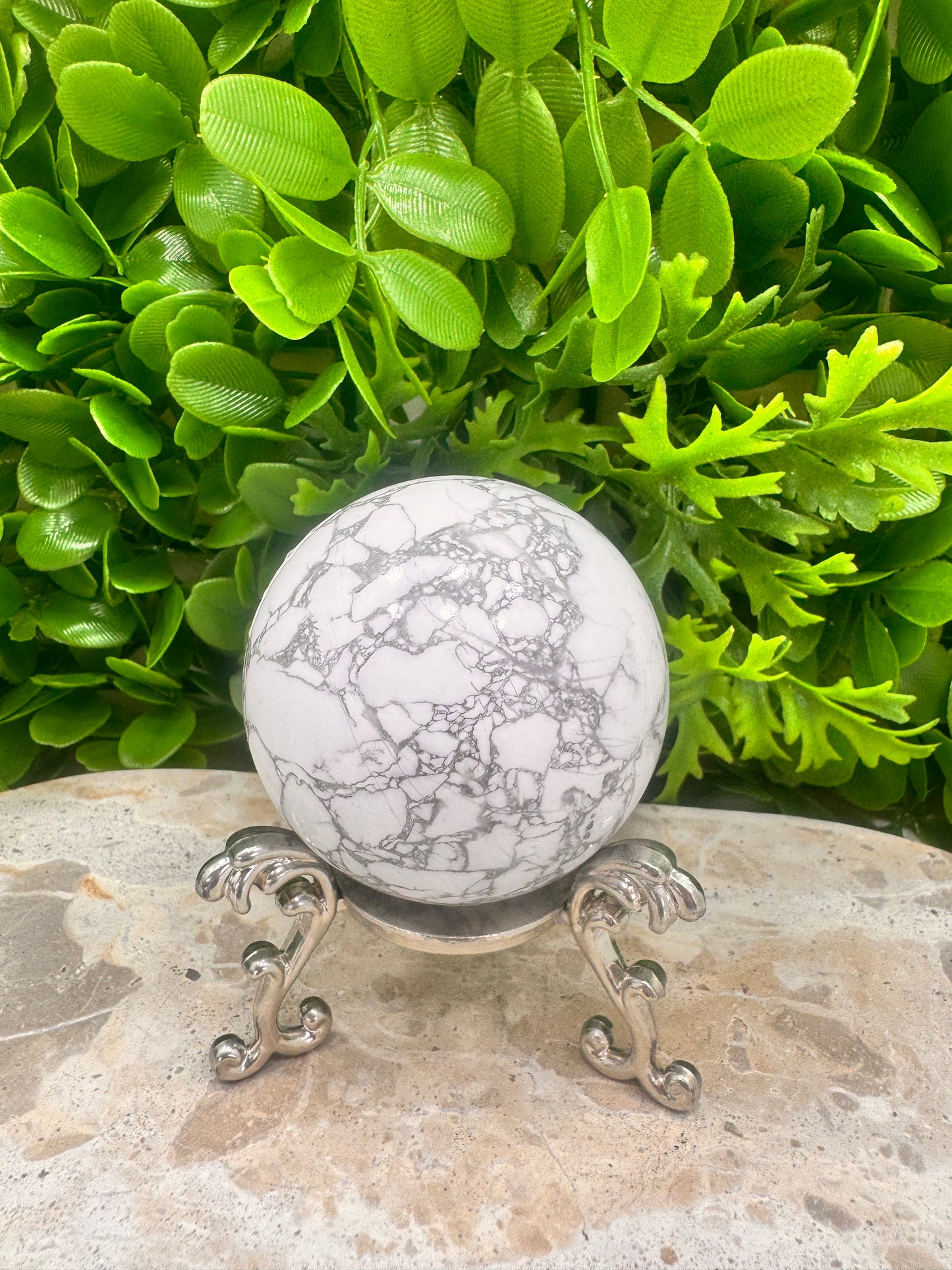 Howlite Sphere 334g