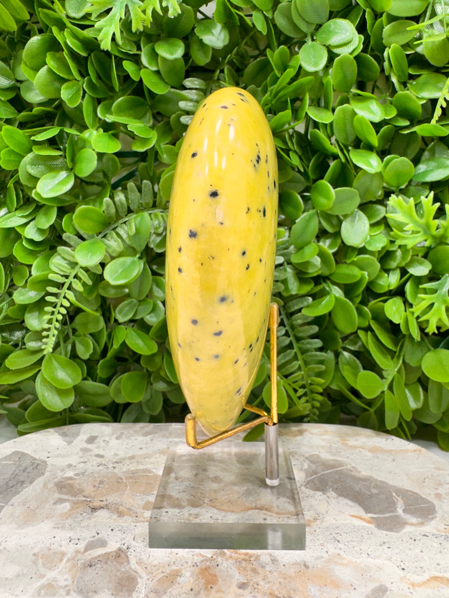 Yellow Jade with Hematite Heart 1280g