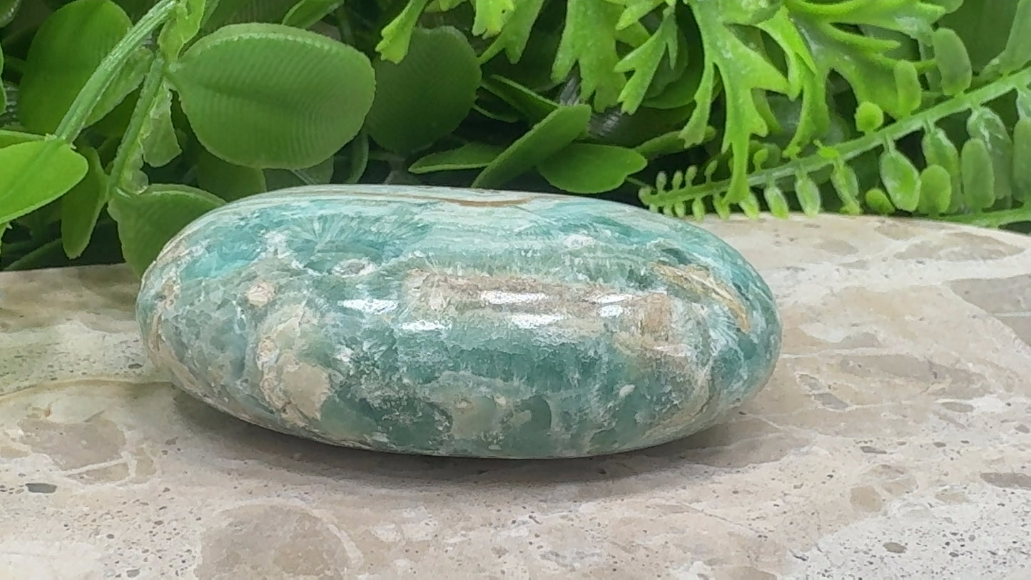 Blue Aragonite Palm Stone 126g