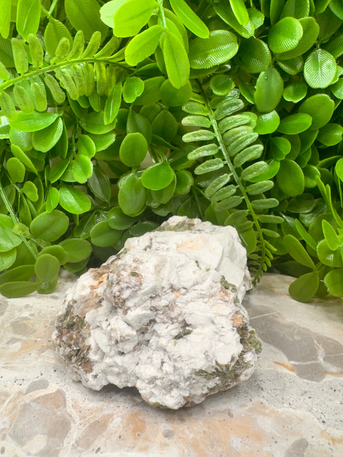 Green Tourmaline with Lepidolite 710g
