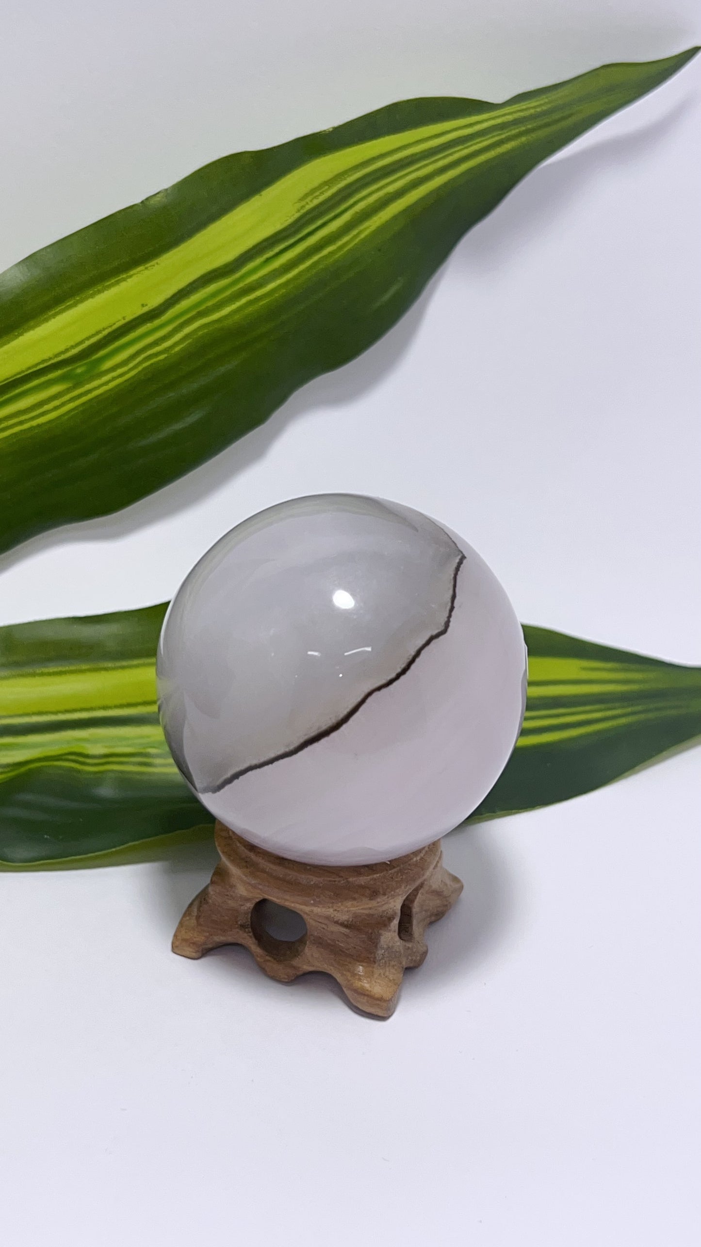 Smoky Pink Mangano Sphere 322g