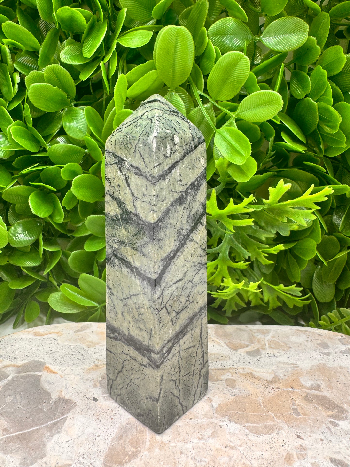 Black Vein Serpentine Tower 334g