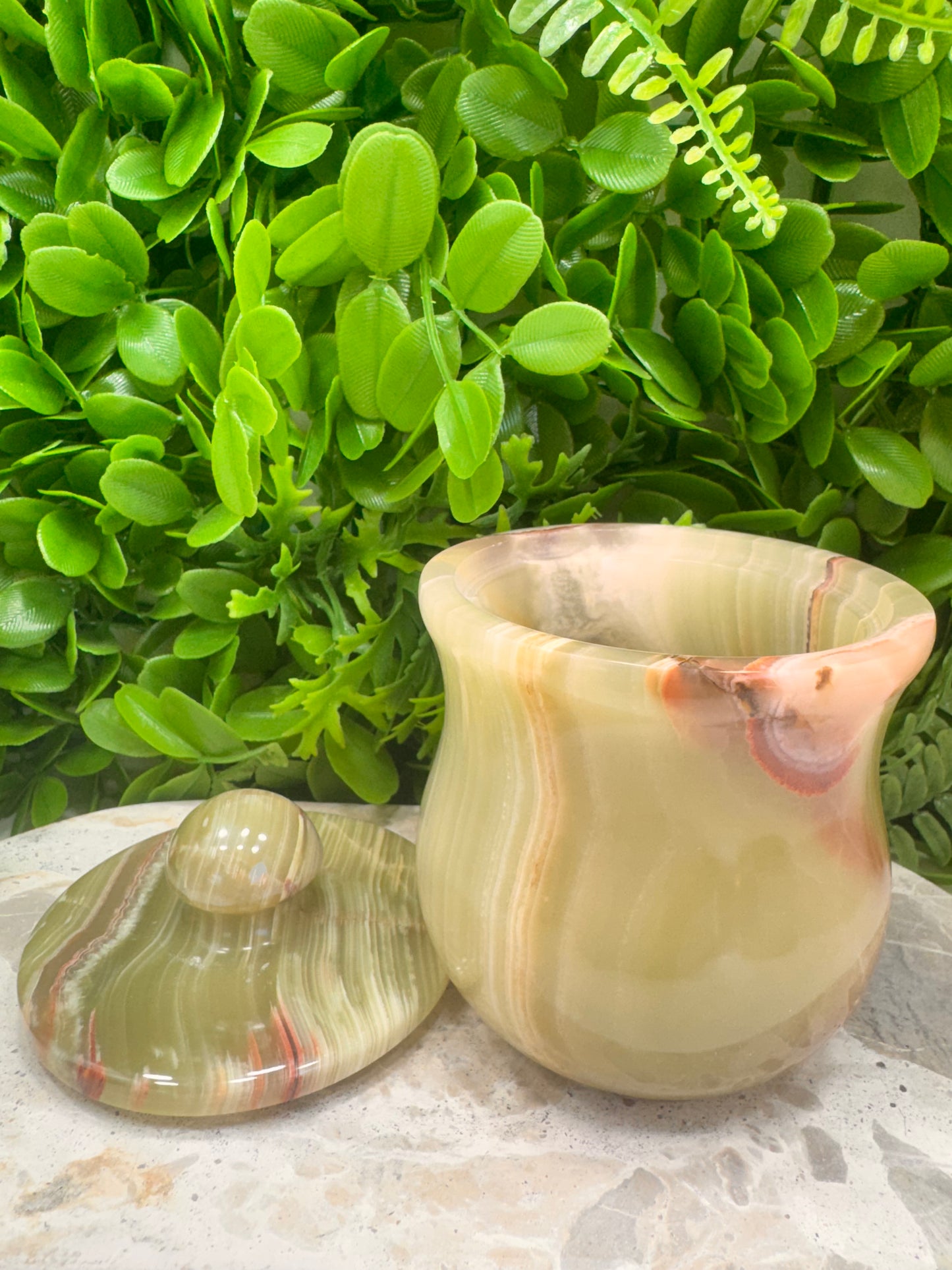 Green Banded Onyx Jar with lid 696g
