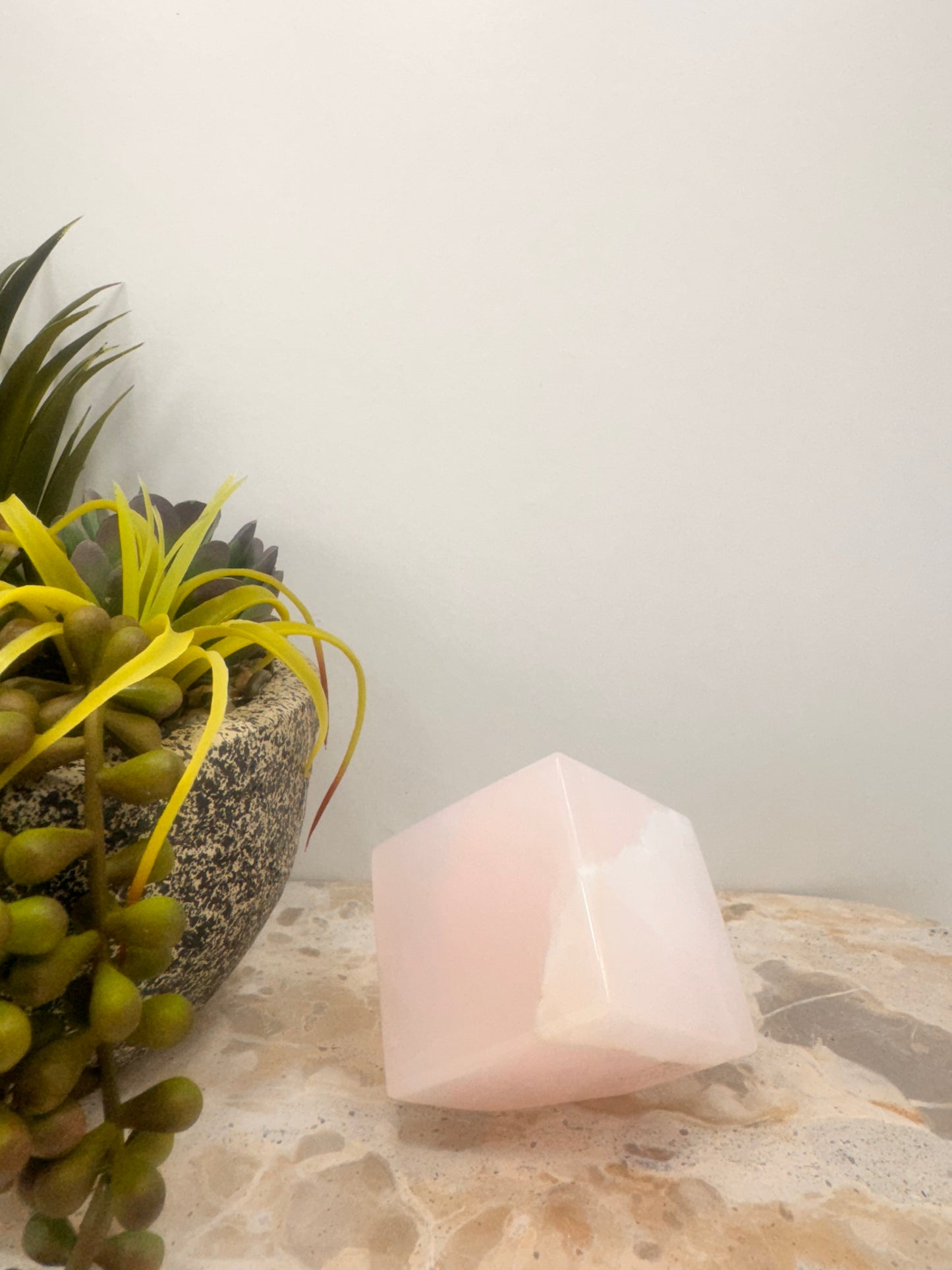 Pink Mangano Cube 310g