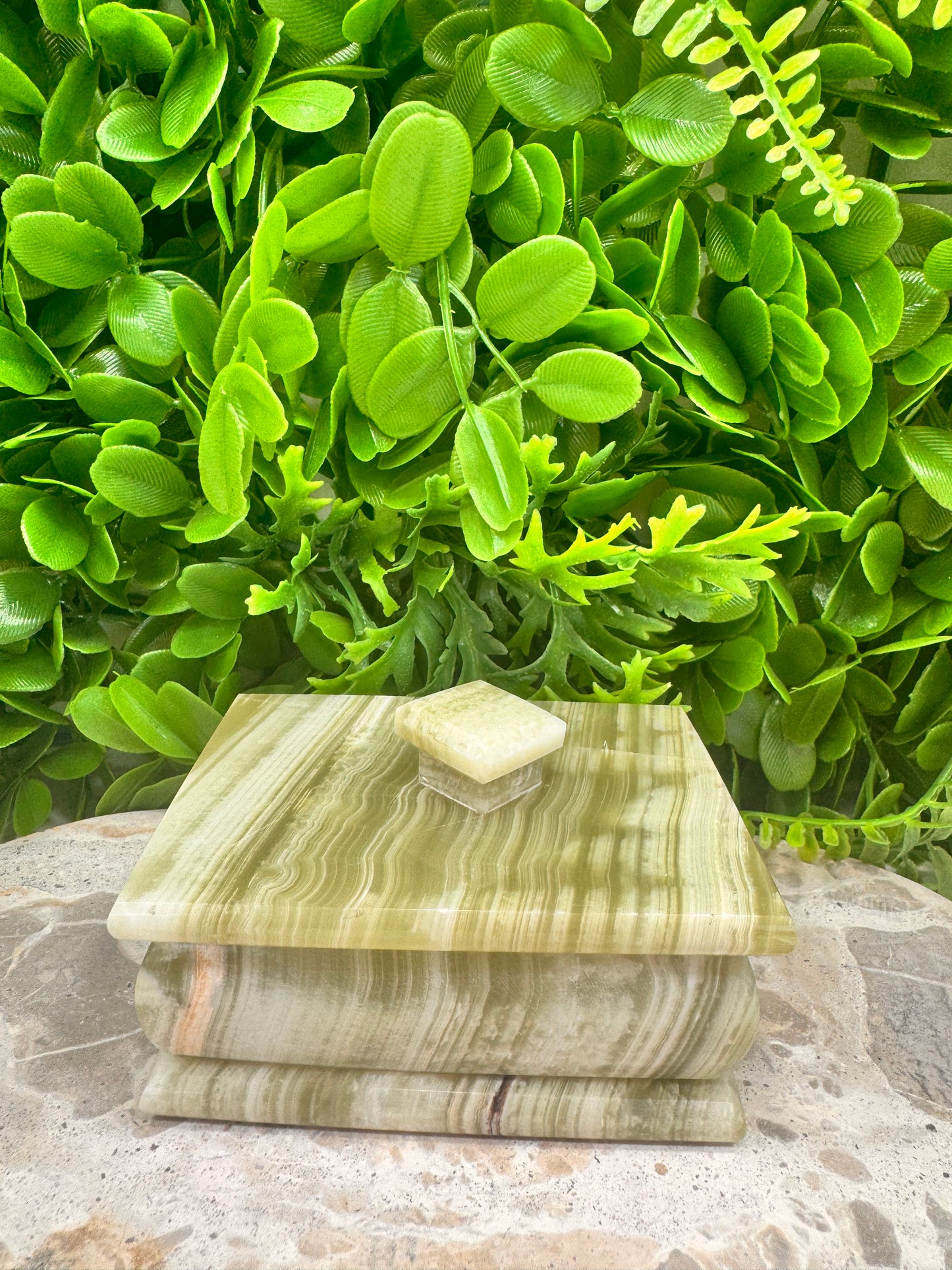 Green Banded Onyx Trinket Jewellery Box with lid 544g
