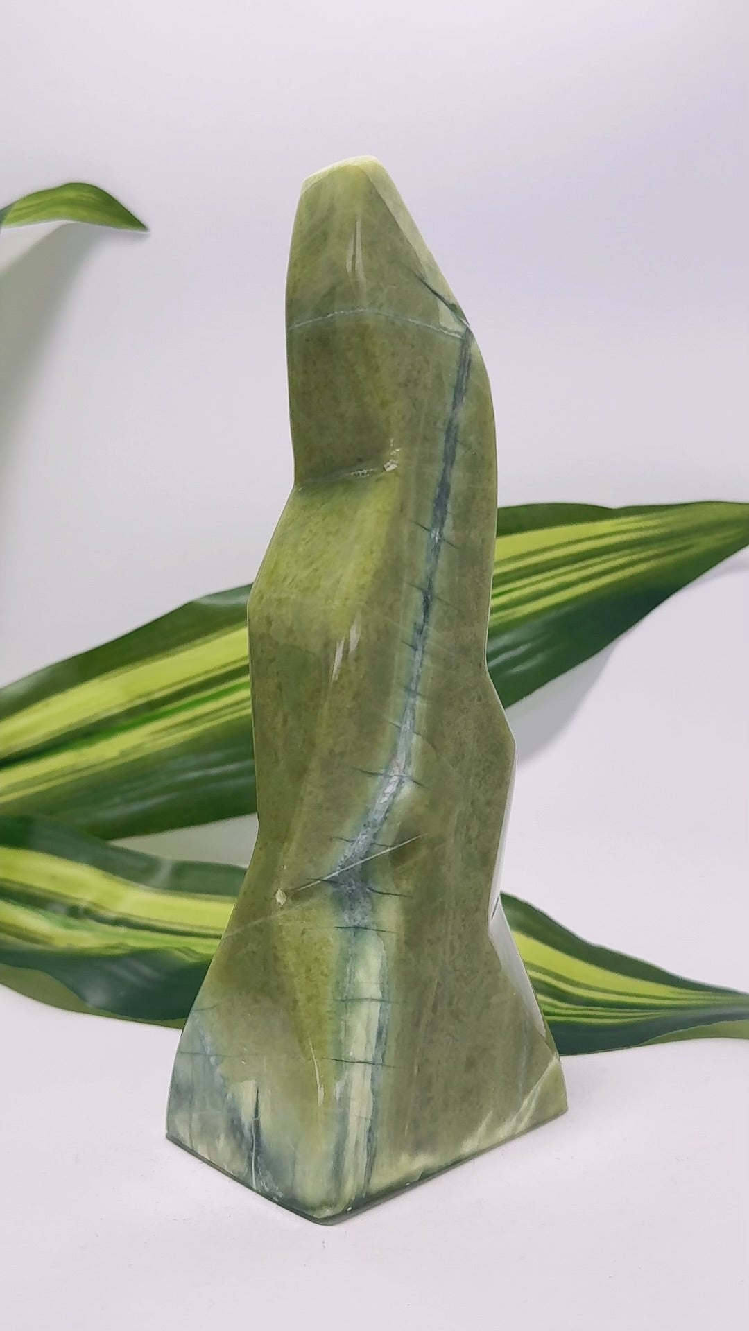 Green Jade Freeform 602g