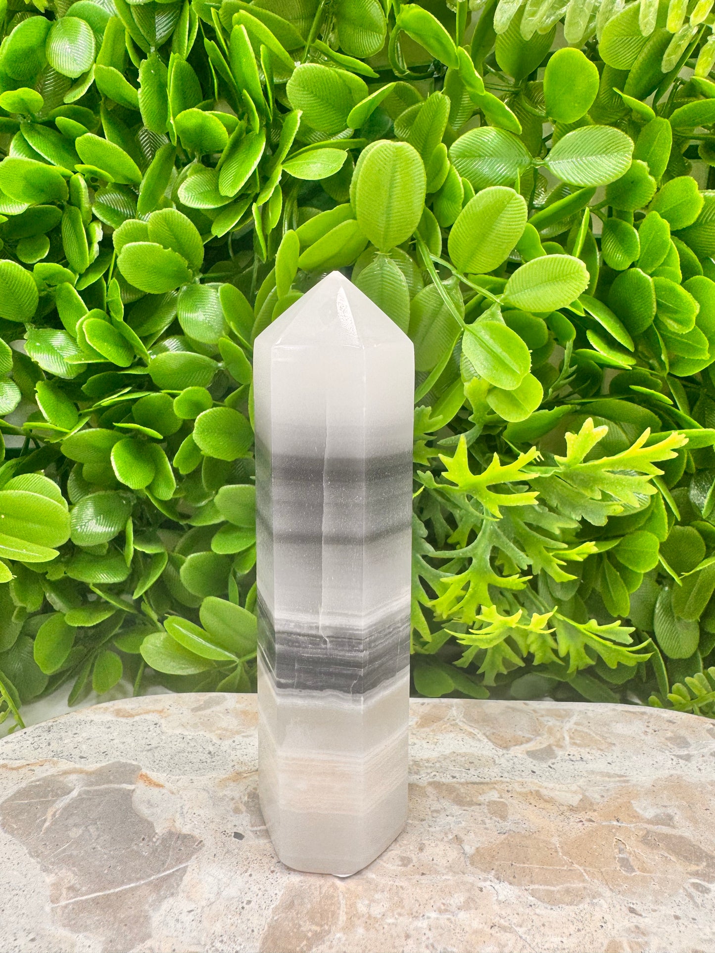 Black and White Onyx Tower 288g