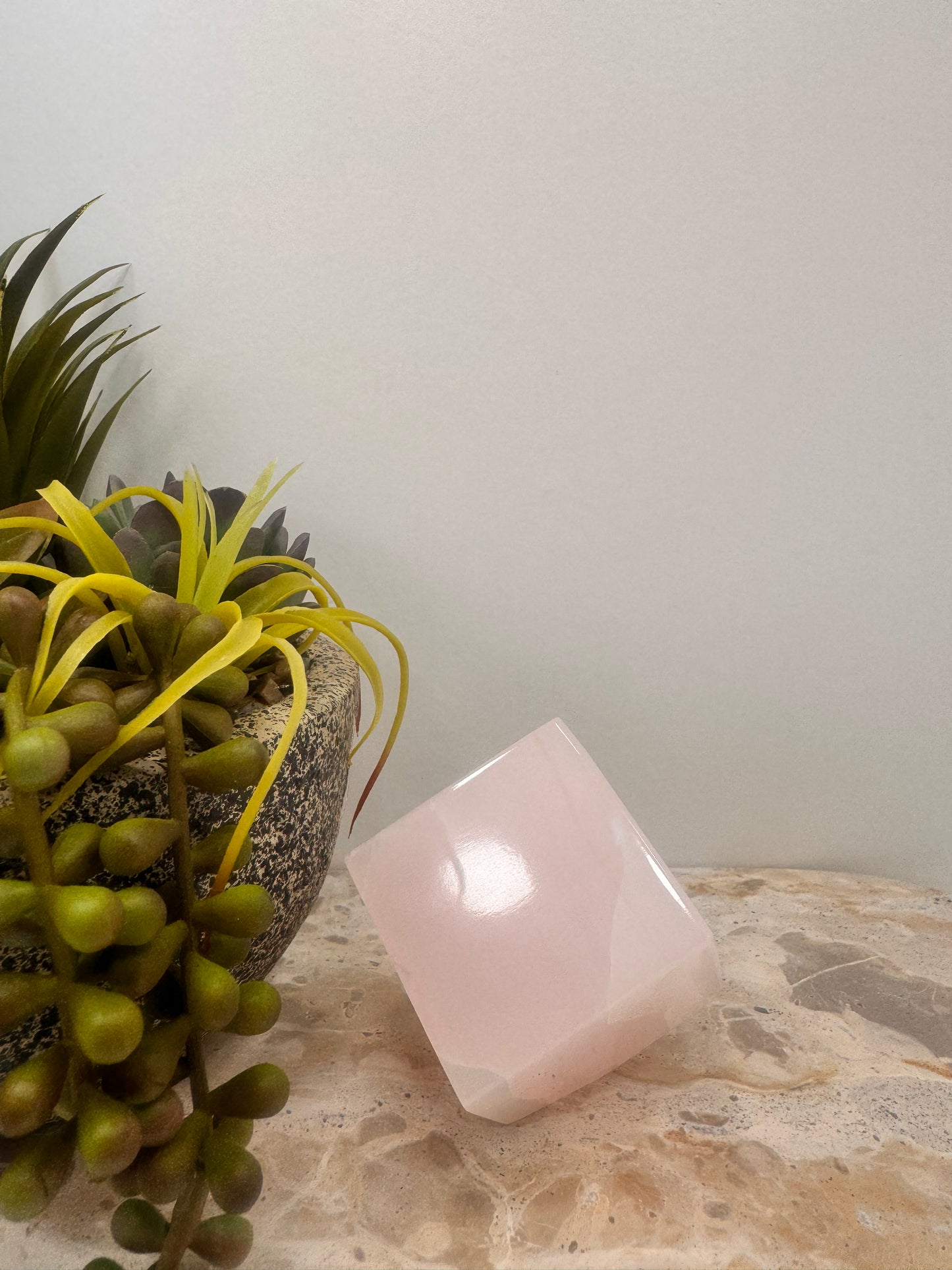 Pink Mangano Cube 310g