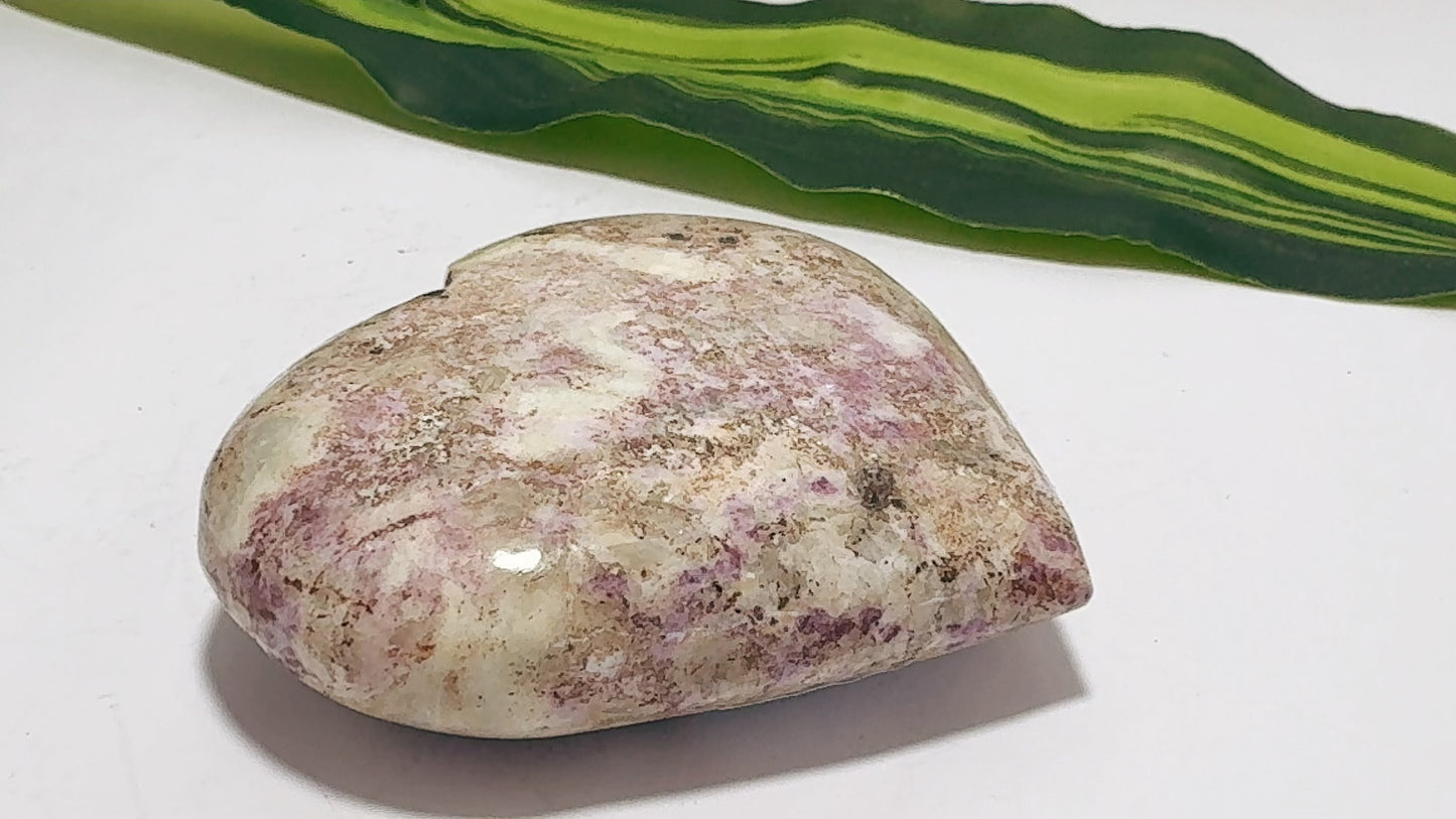 Hackmanite Heart 130g
