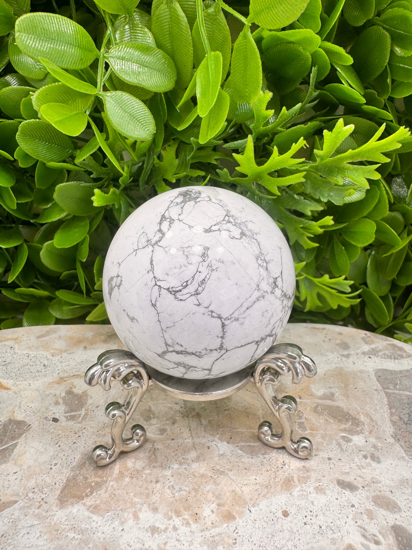 Howlite Sphere 322g