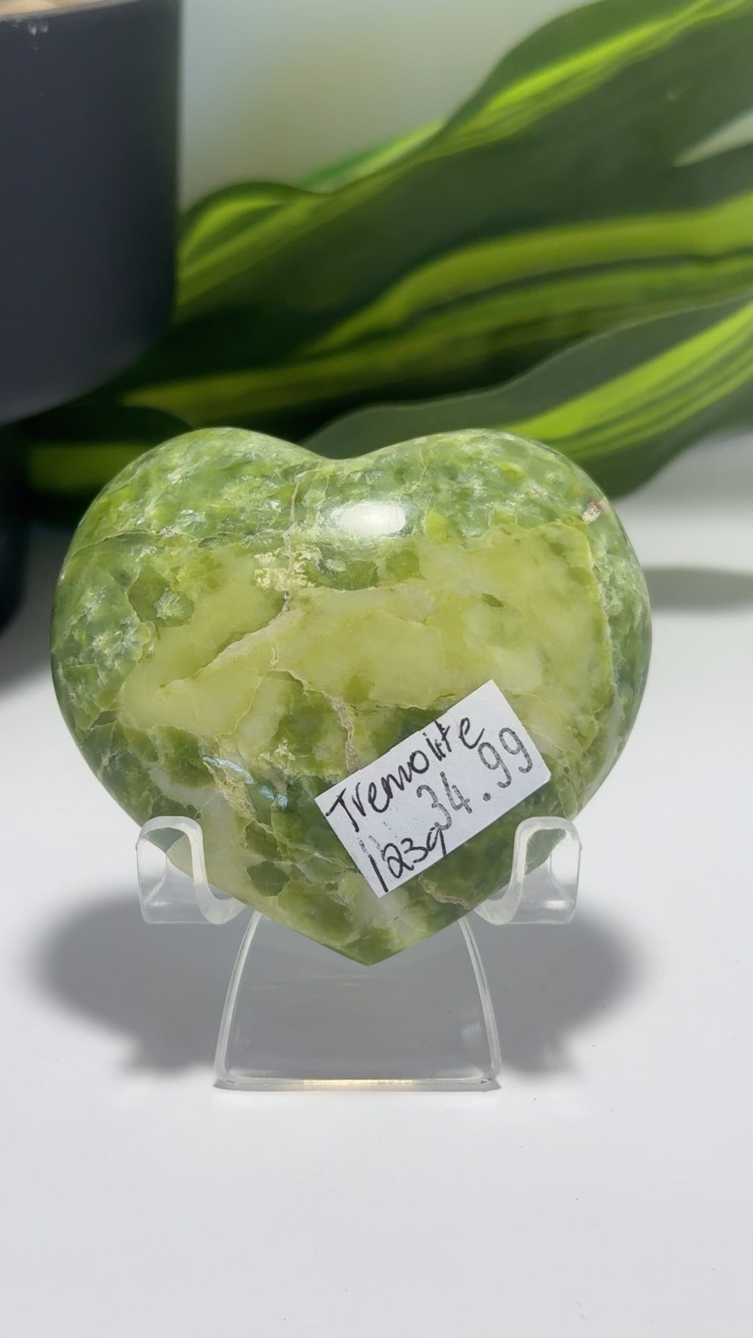 Tremolite Heart 123g