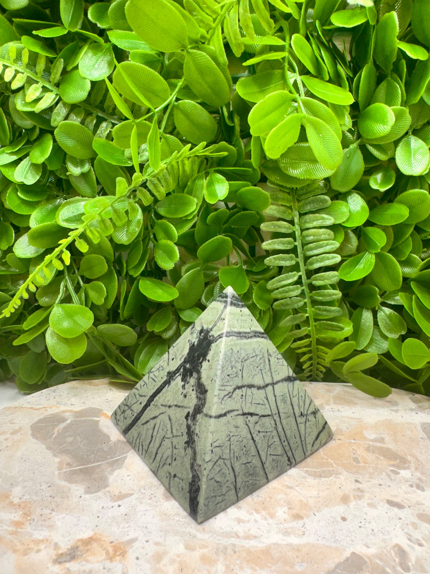 Black Vein Serpentine Pyramid 454g