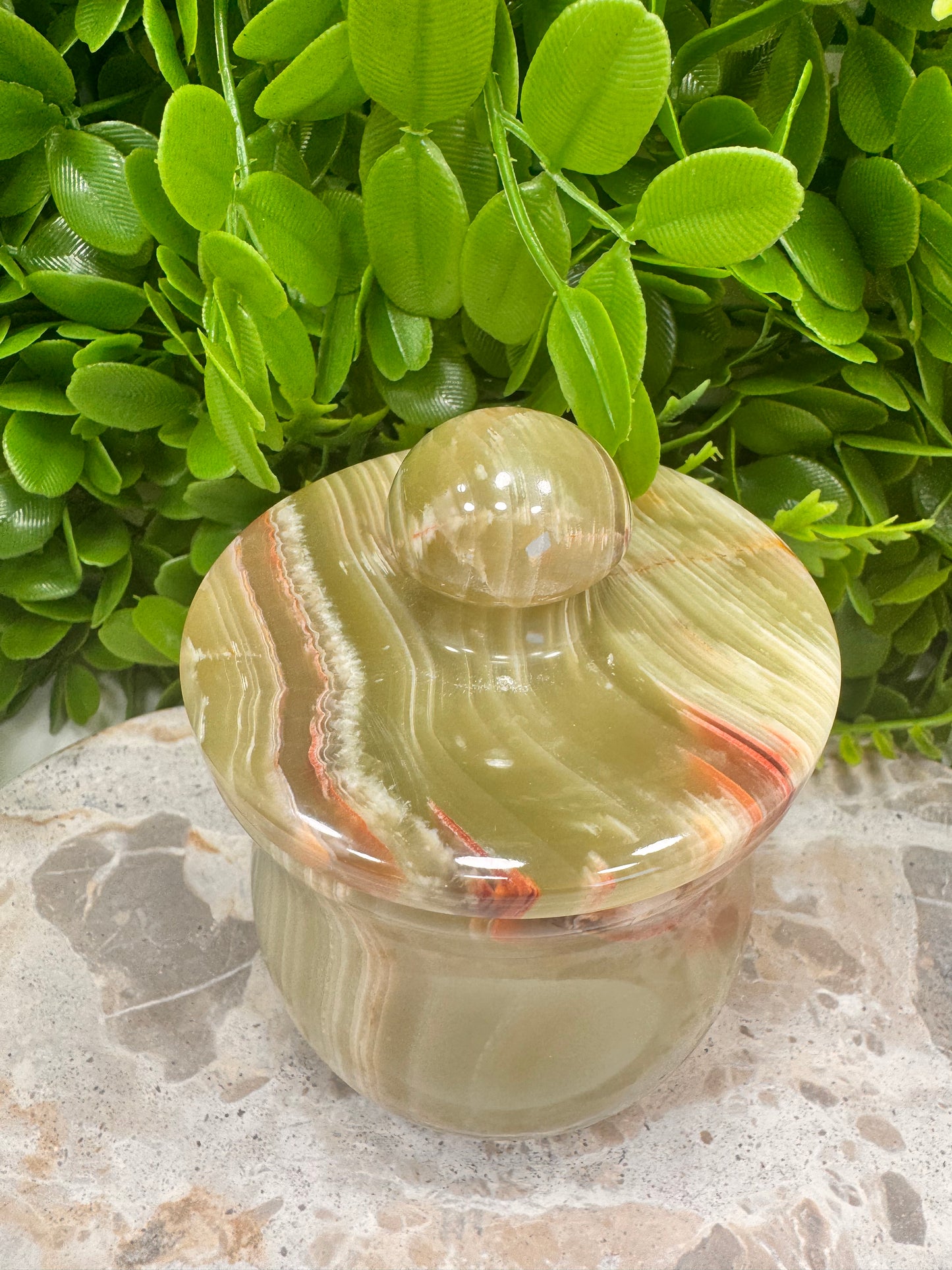 Green Banded Onyx Jar with lid 696g