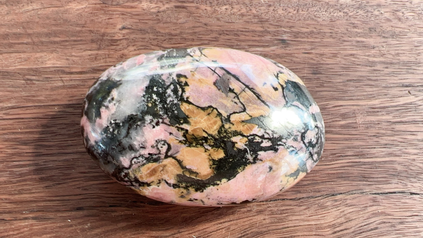 Rhodonite Palm Stone 240g
