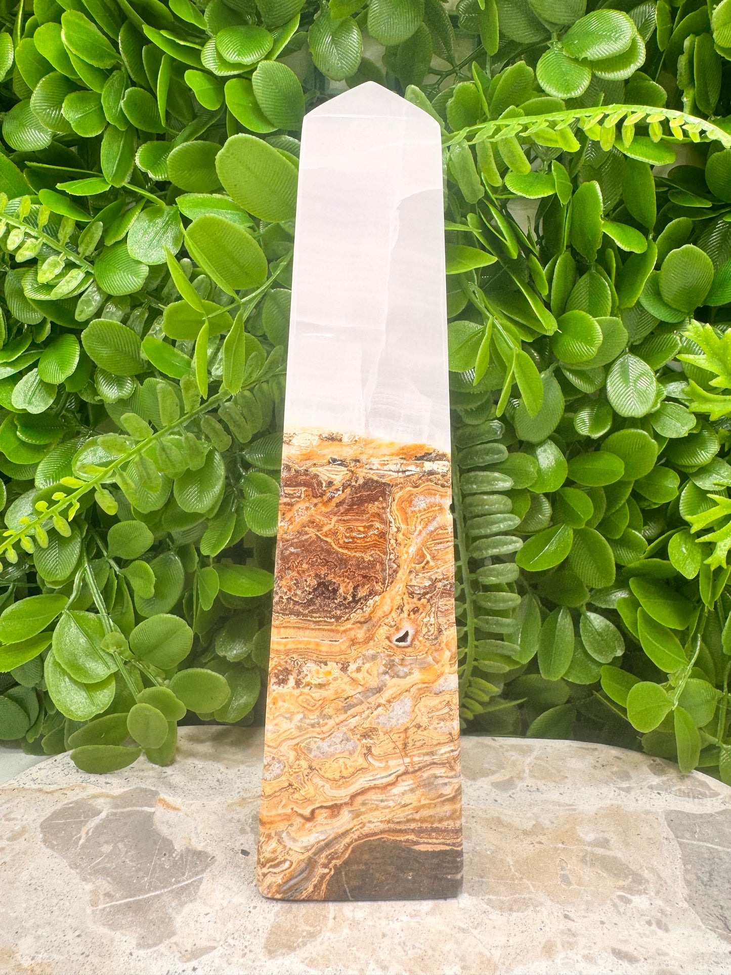 Pink Mangano / Pakistan Bumble Bee Jasper Tower 998g