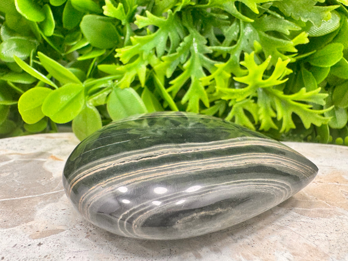 Black Banded Onyx Heart 232g