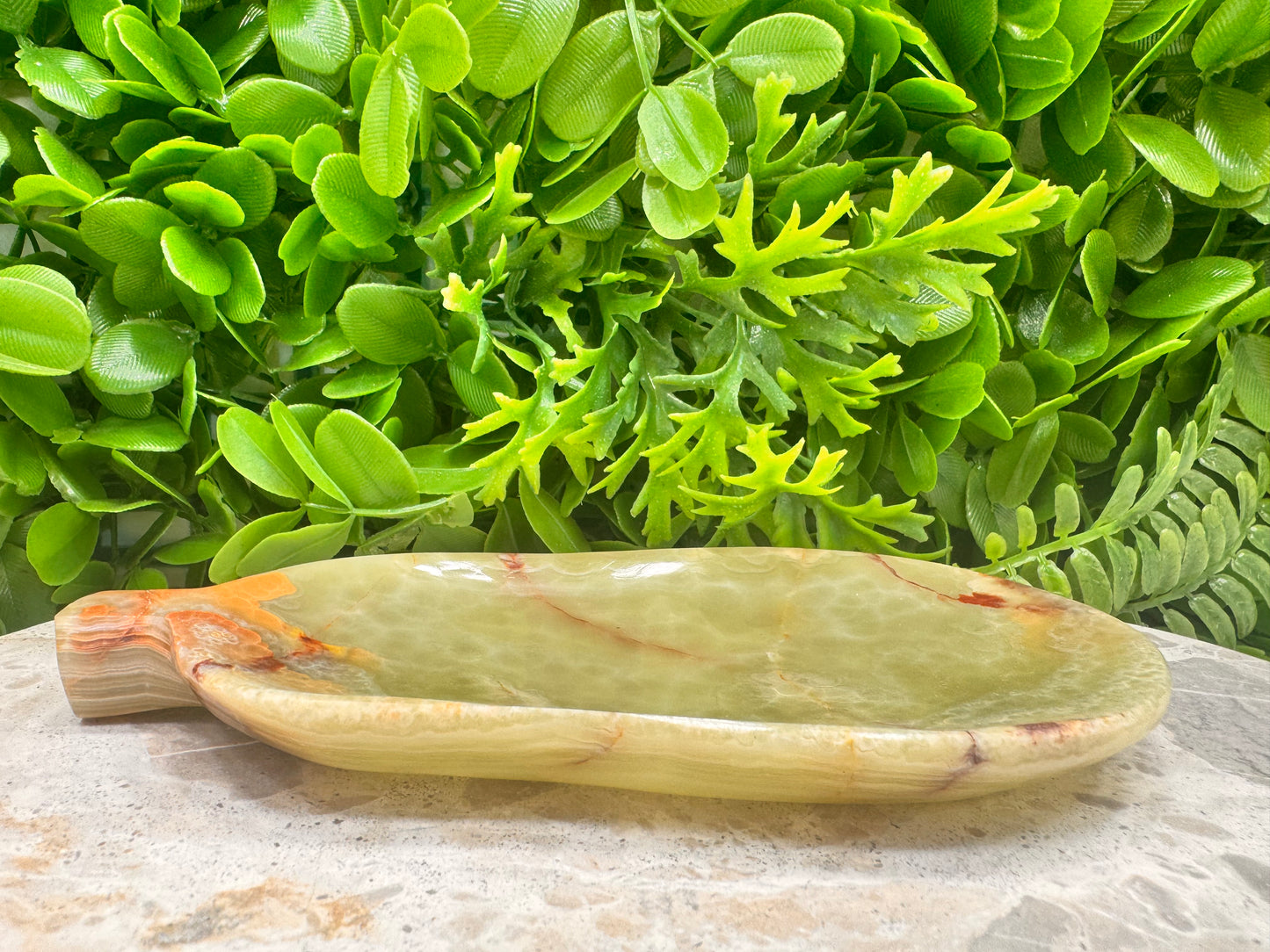 Green Banded Onyx Pear Shape Plate 284g