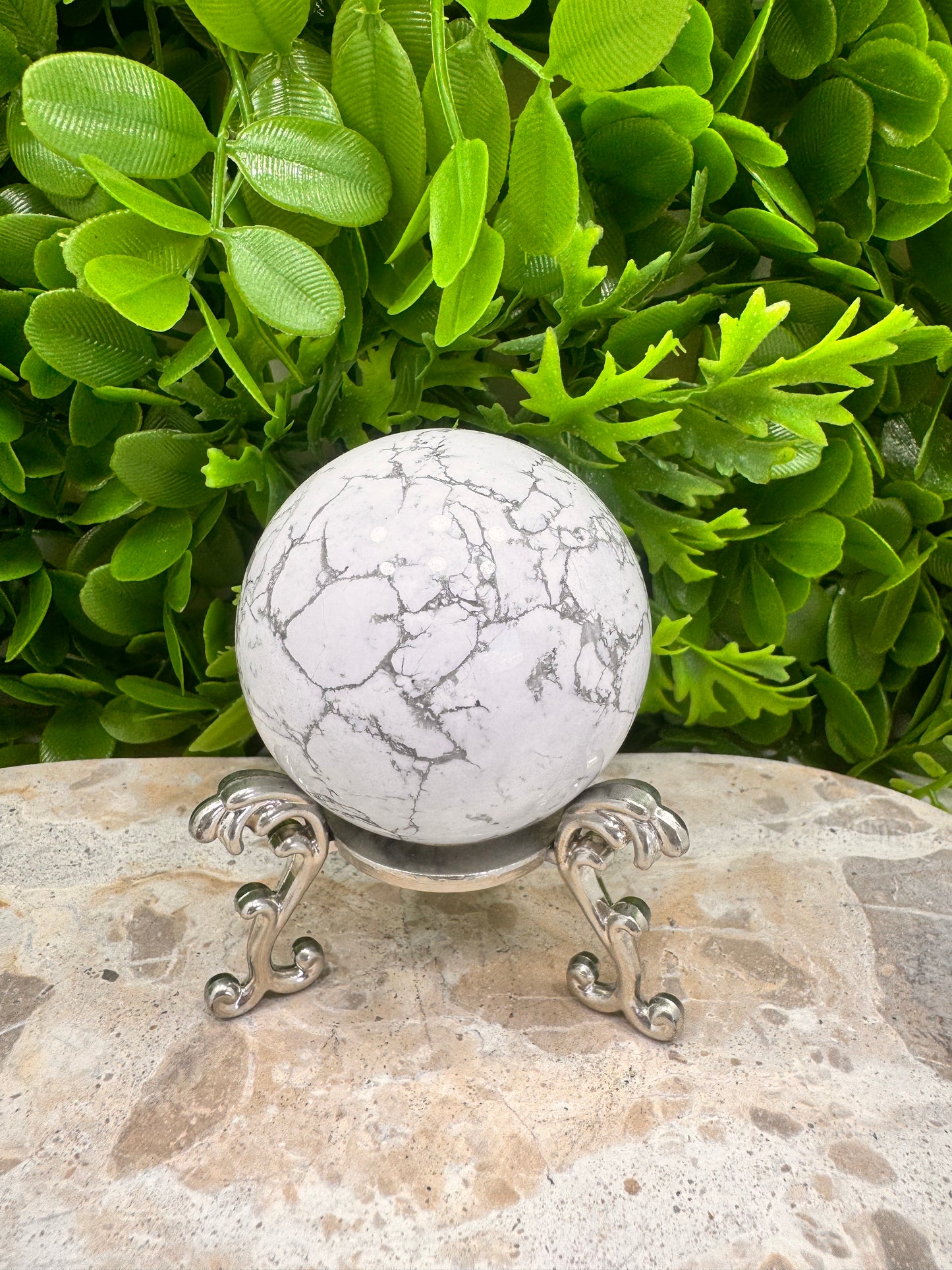 Howlite Sphere 322g