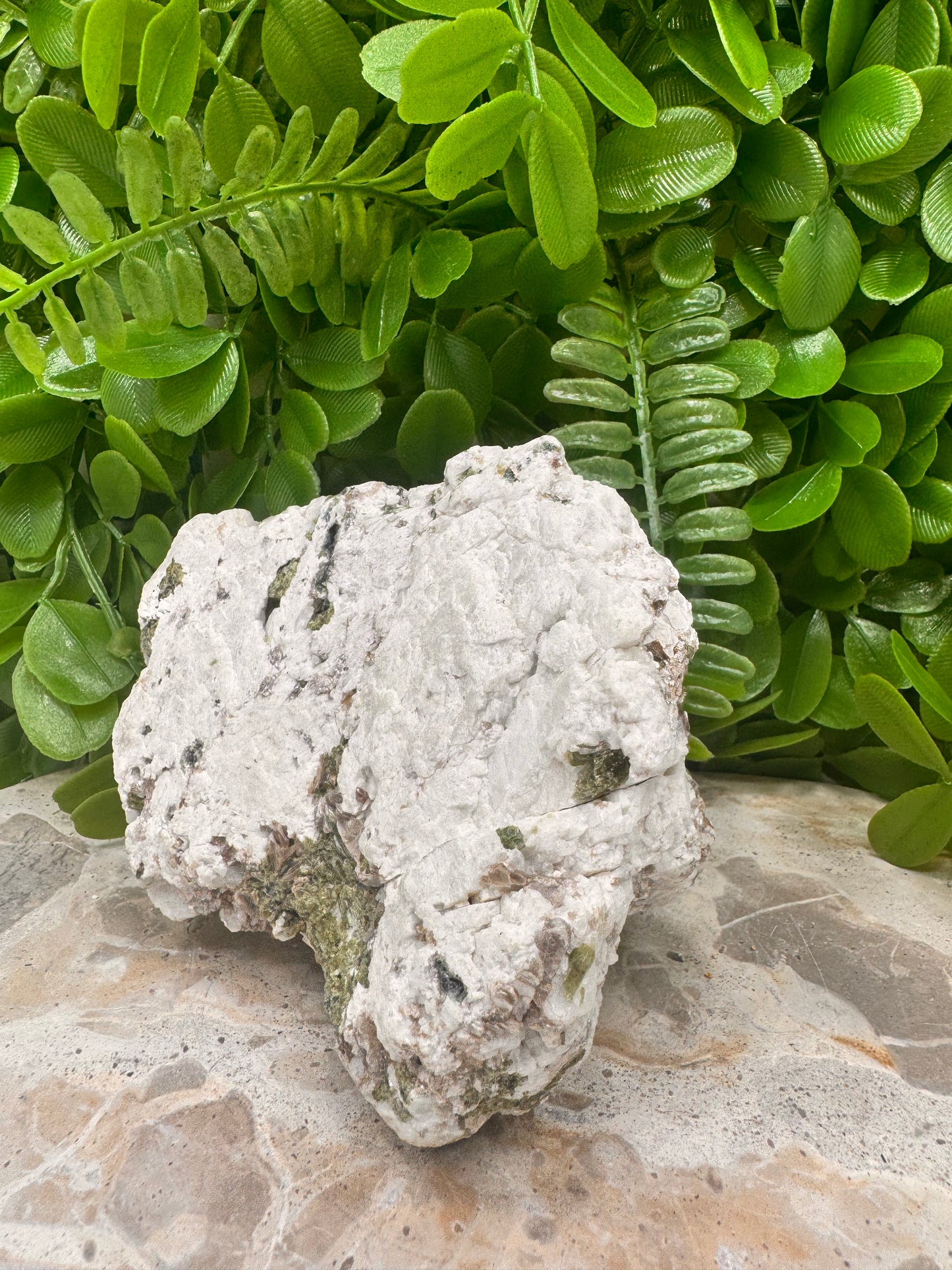 Green Tourmaline with Lepidolite 710g