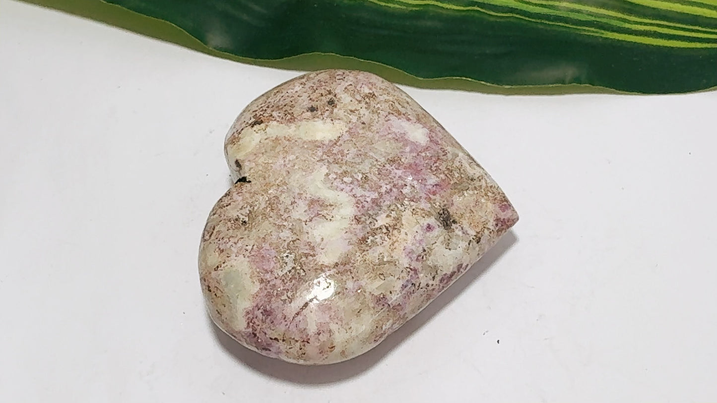 Hackmanite Heart 130g