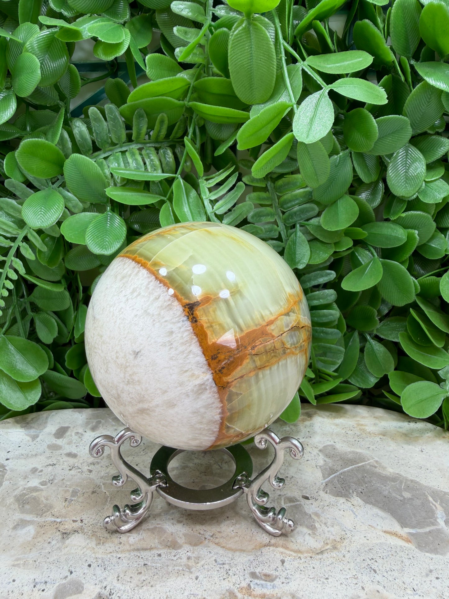 Green Onyx with White Calcite Sphere 662g