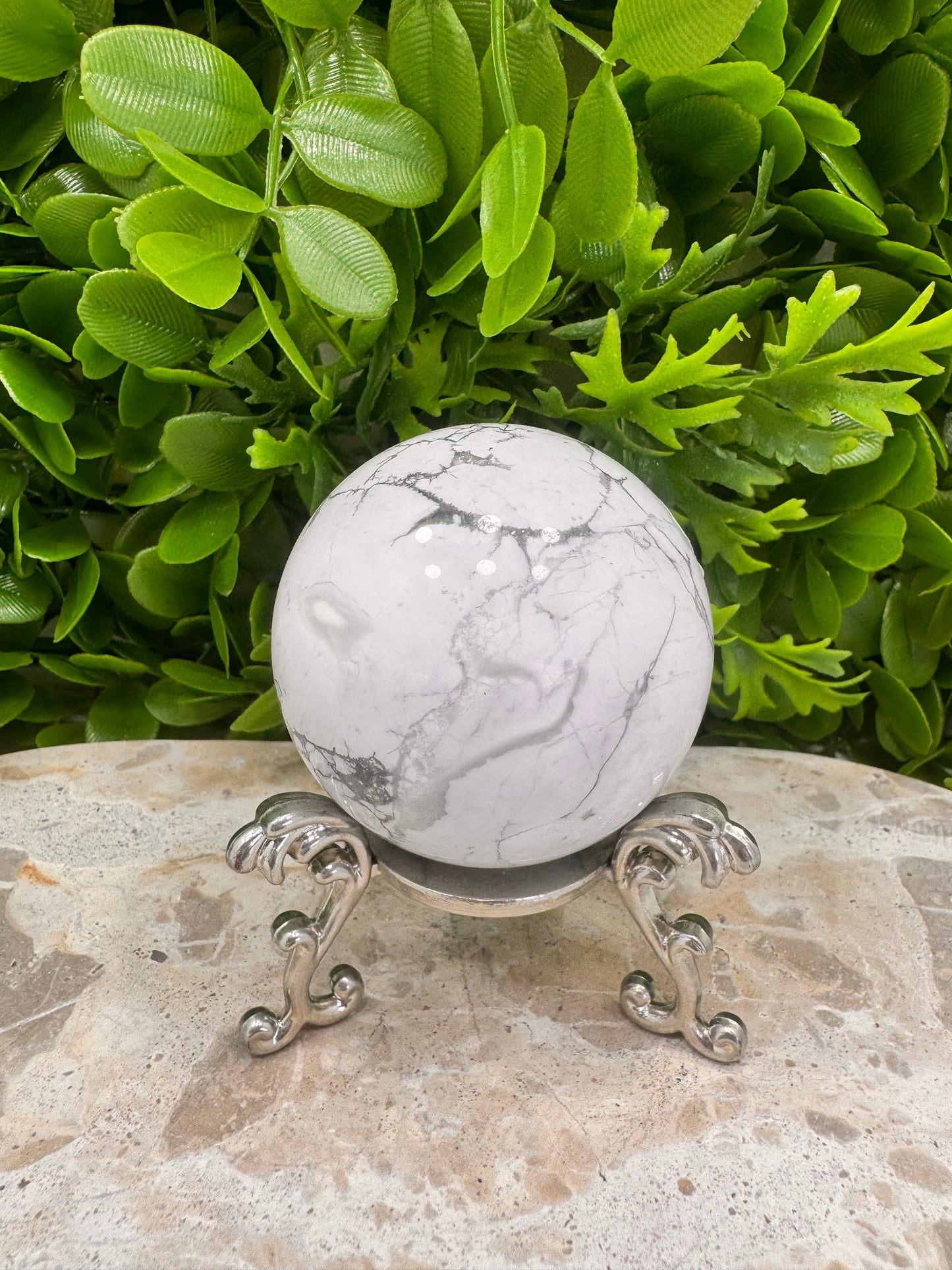 Howlite Sphere 322g