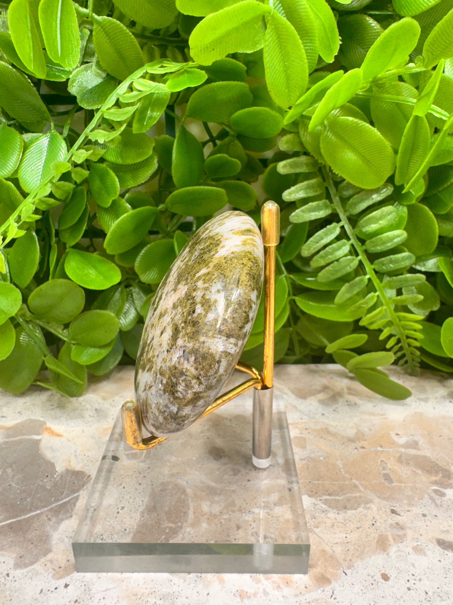 Epidote/Hematite with Quartz Palm Stone 164g