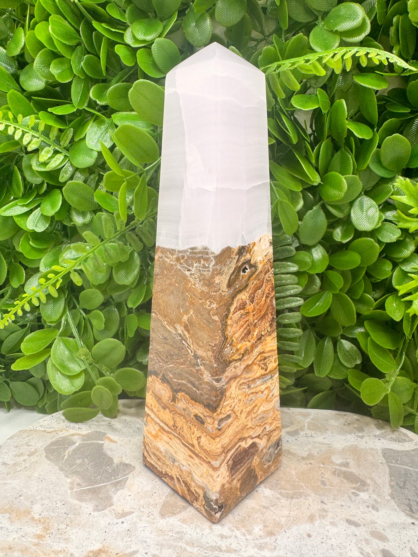 Pink Mangano / Pakistan Bumble Bee Jasper Tower 998g