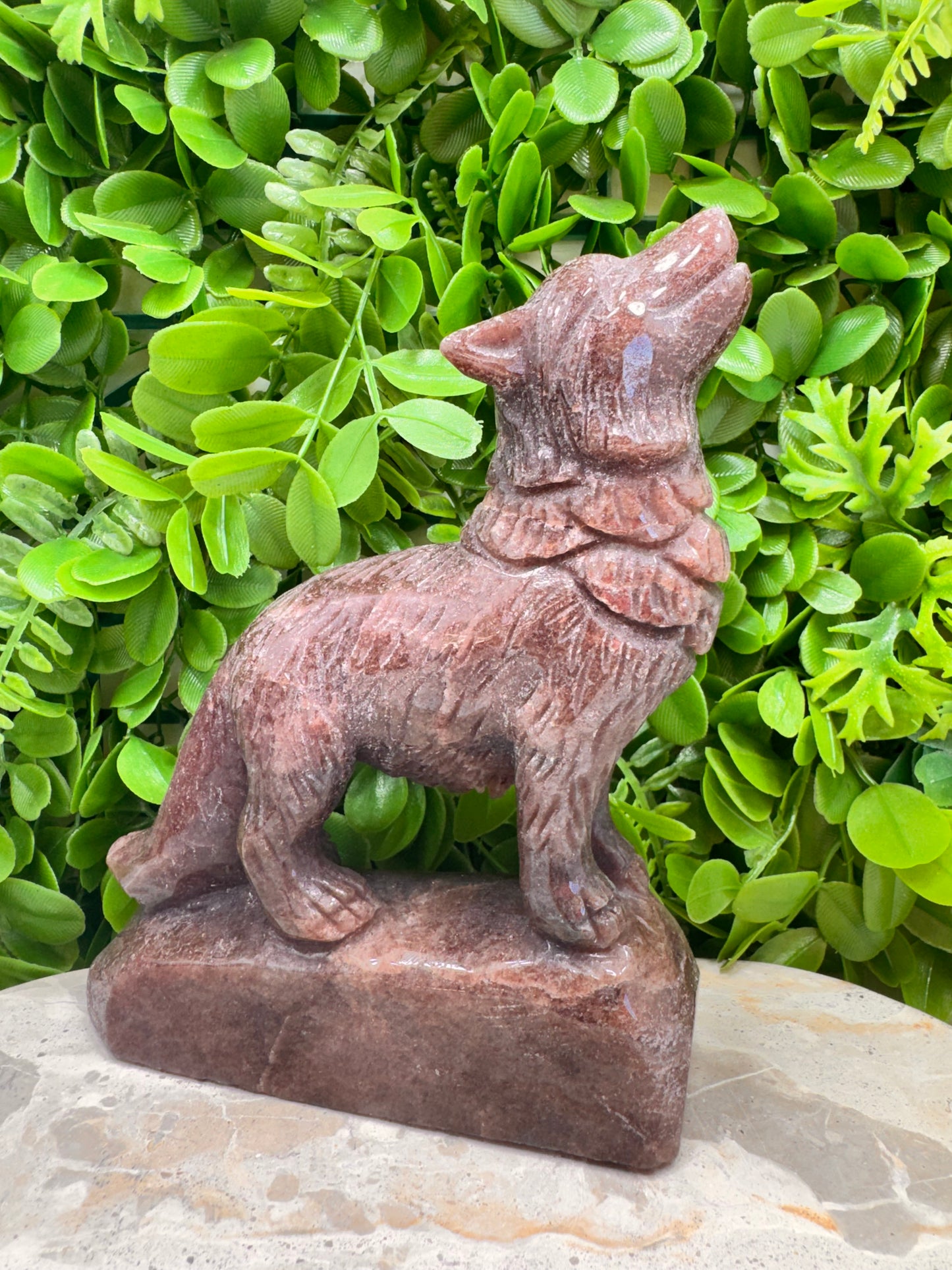 Strawberry Quartz Wolf 1190g