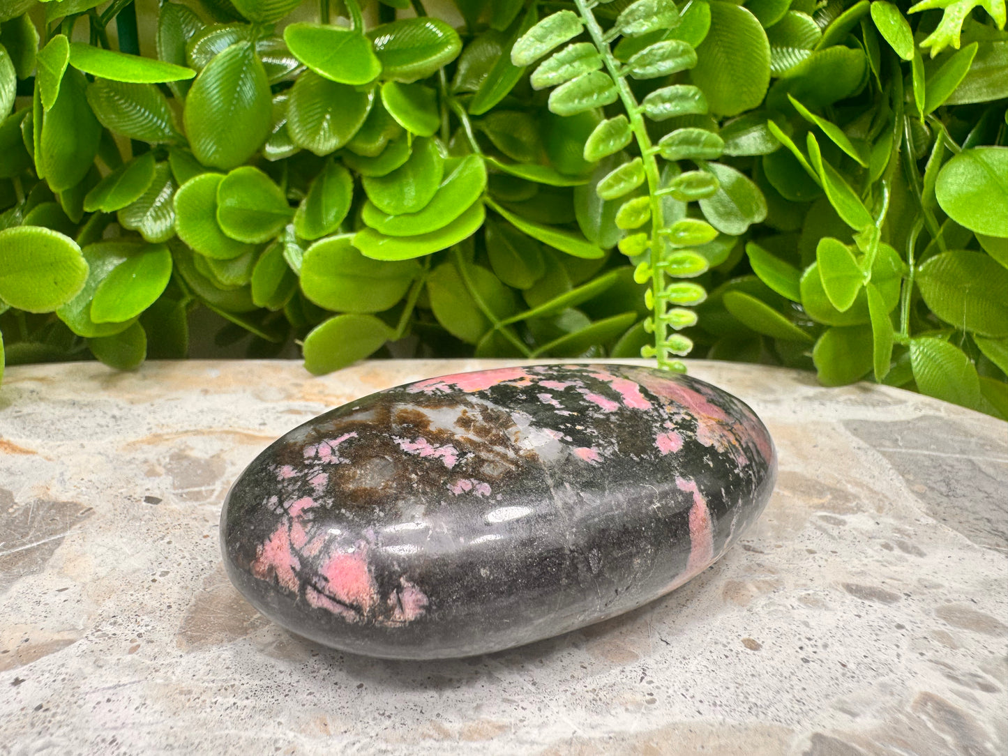 Rhodonite Palm Stone 186g
