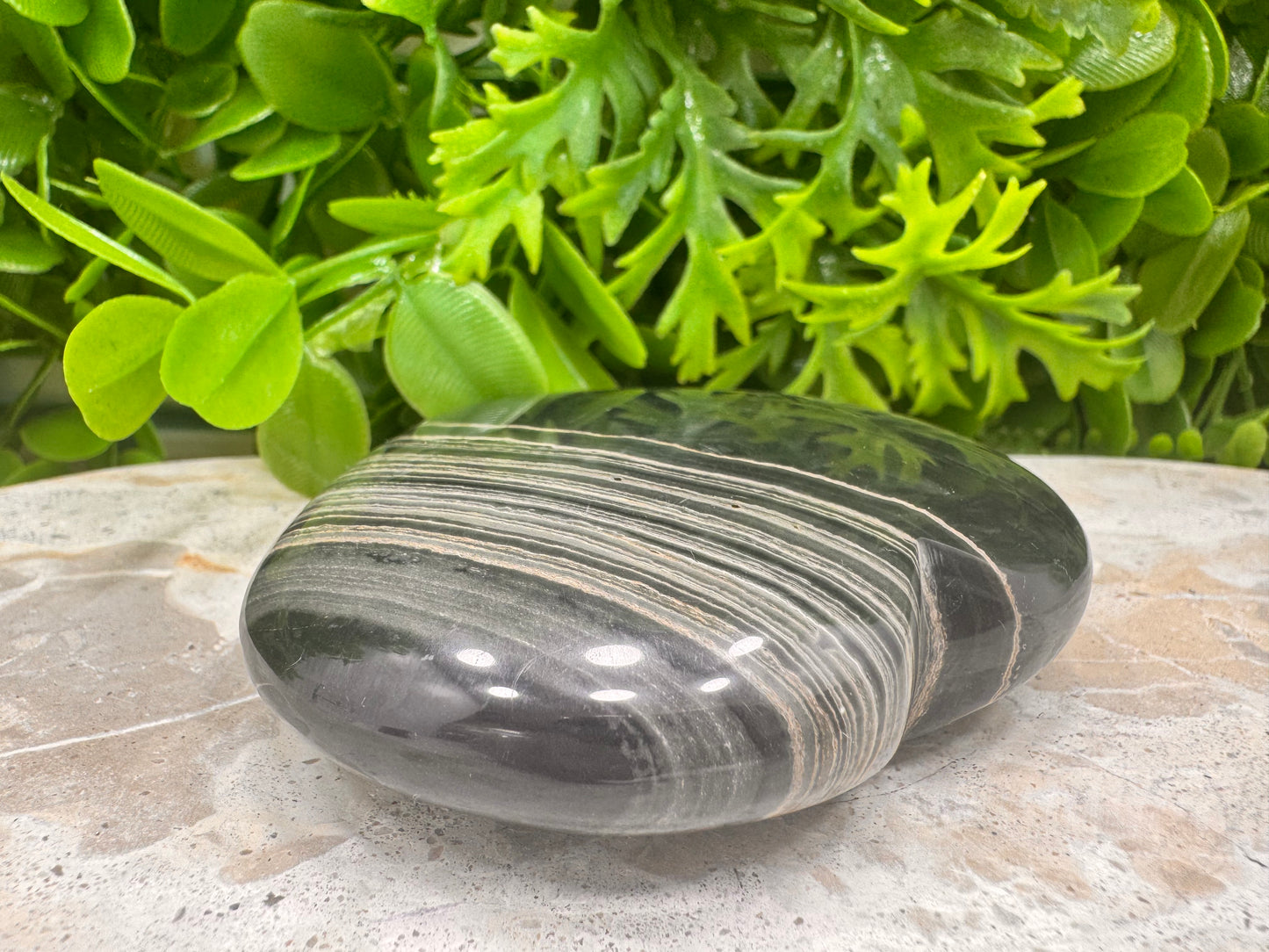 Black Banded Onyx Heart 232g
