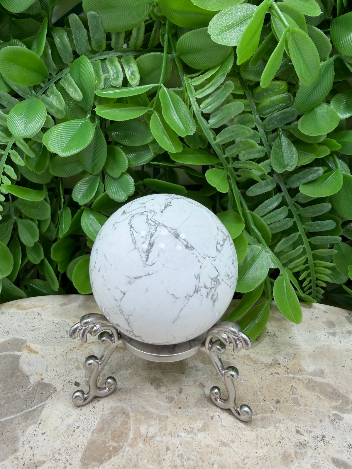 Howlite Sphere | Calm • Patience • Balance