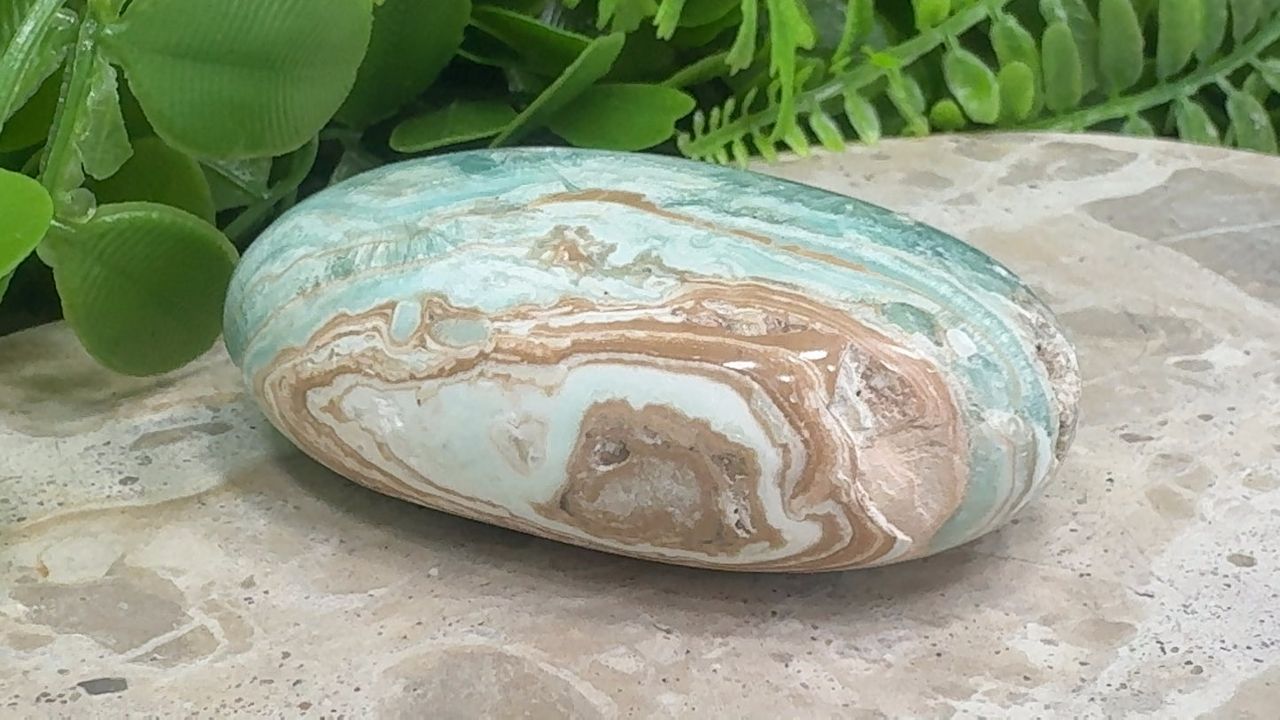 Blue Aragonite Palm Stone 126g