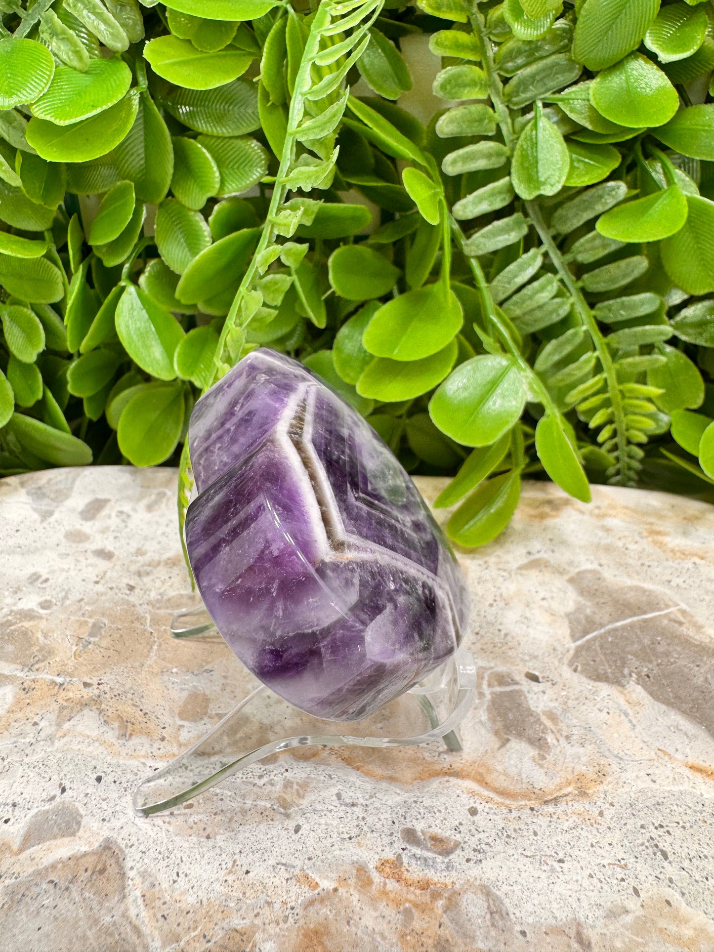 Chevron Amethyst Heart 140g