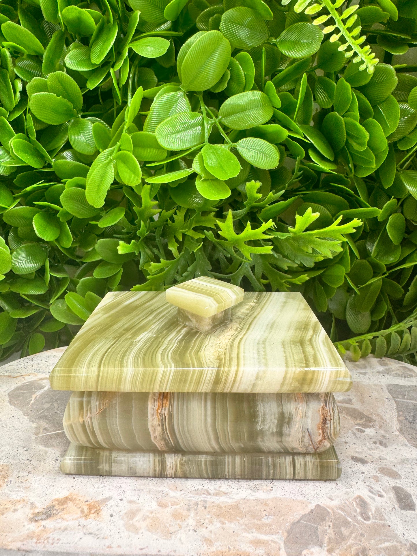 Green Banded Onyx Trinket Jewellery Box with lid 576g