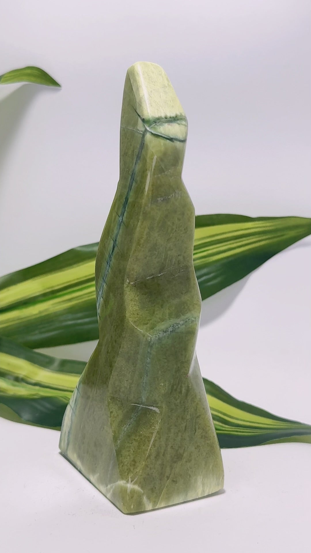 Green Jade Freeform 602g