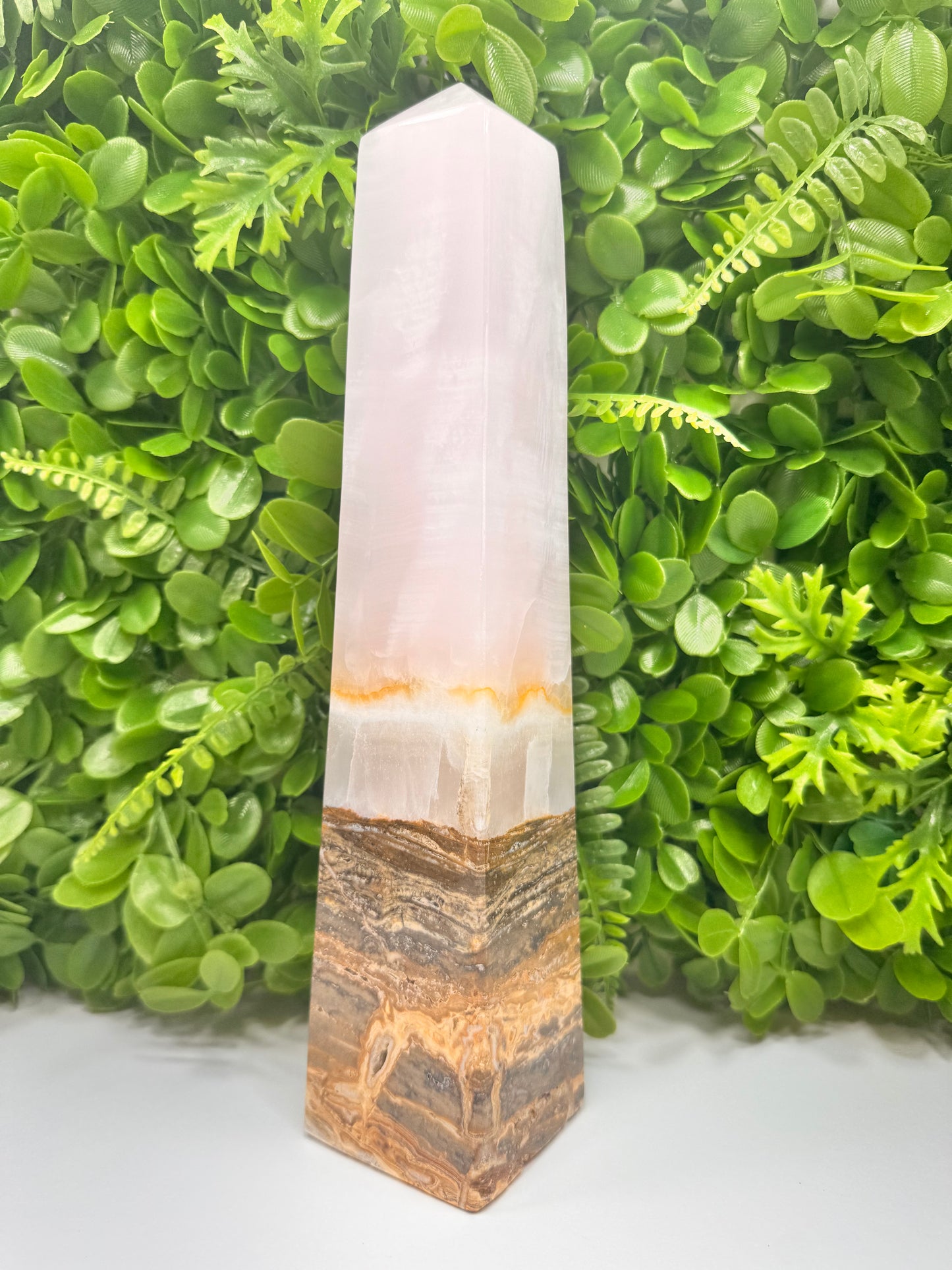 Pink Mangano / Pakistan Bumble Bee Jasper Tower 2186g