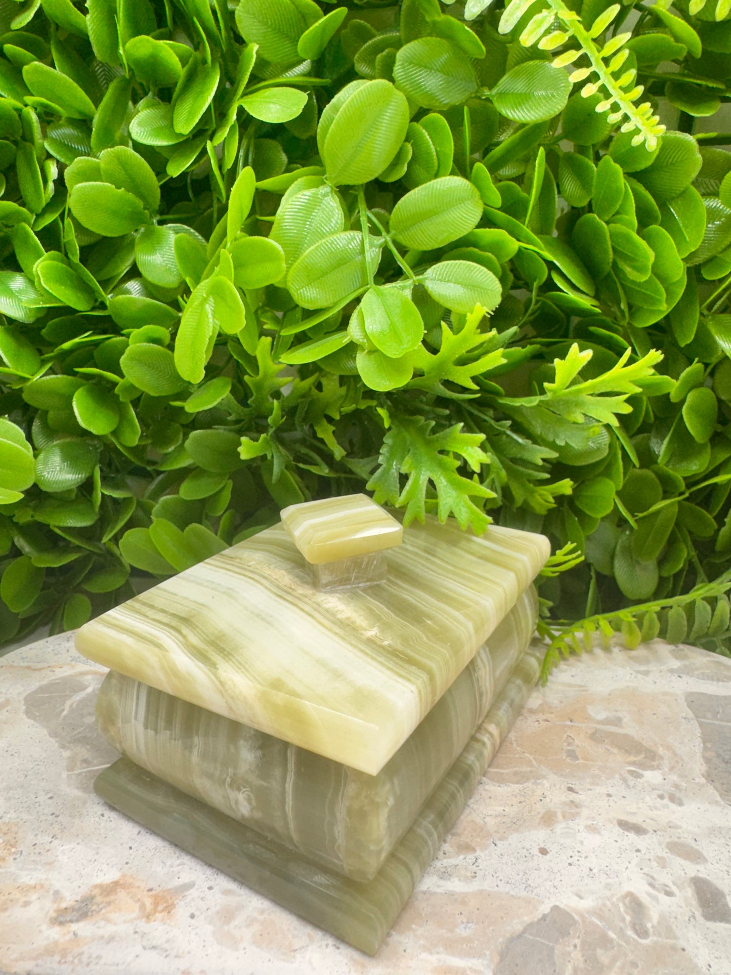 Green Banded Onyx Trinket Jewellery Box with lid 576g