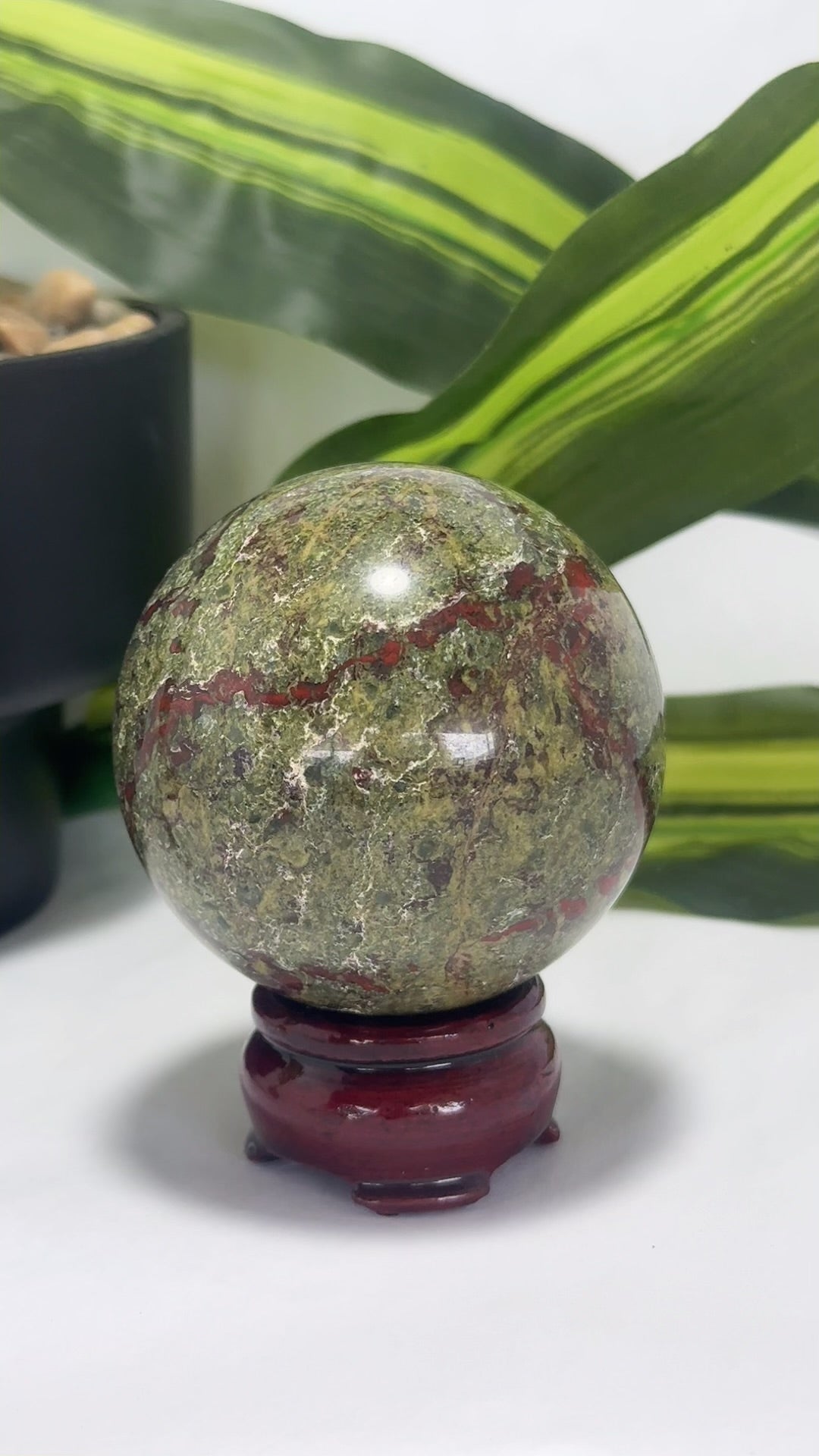 Dragon Blood Sphere 514g
