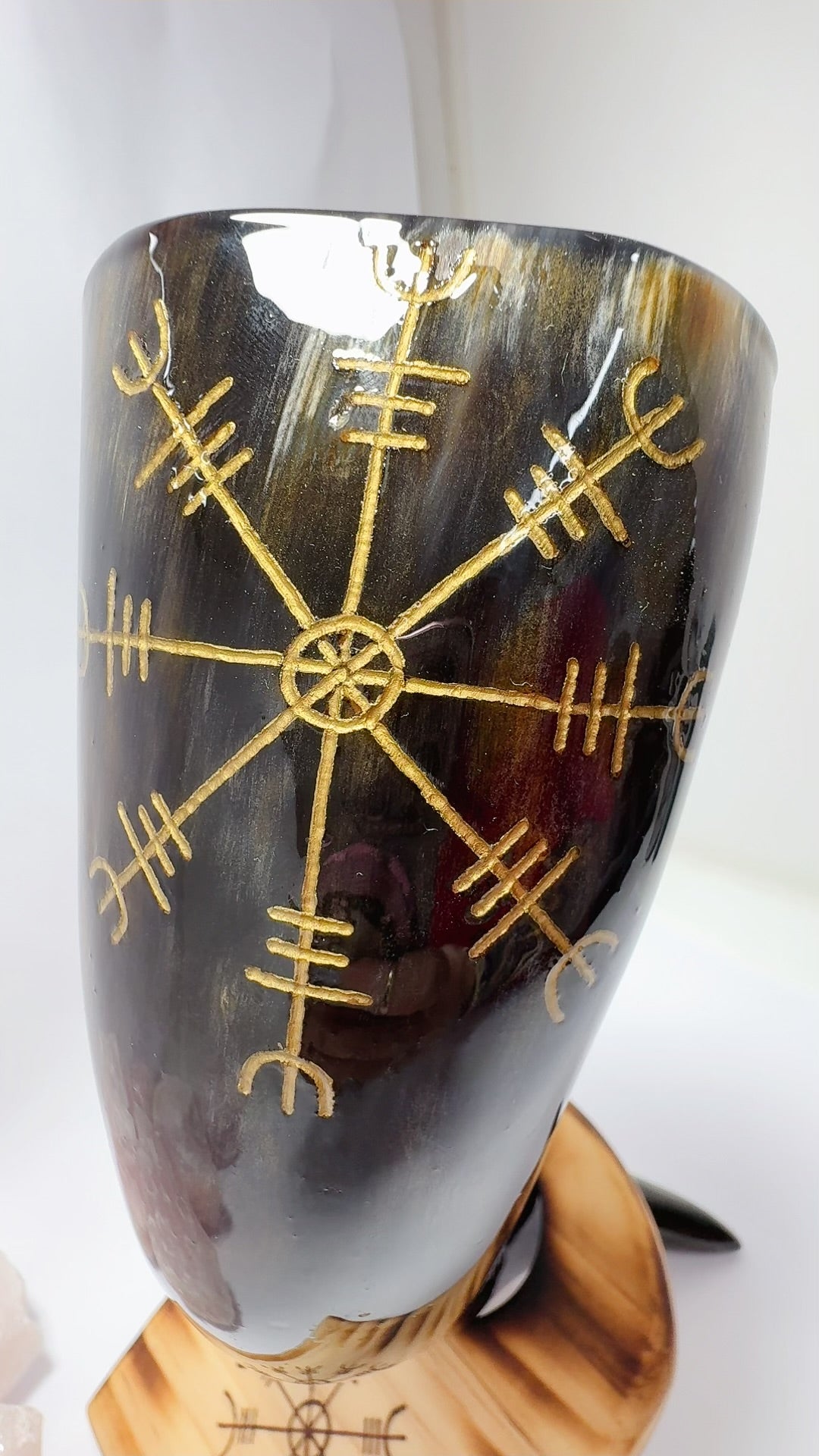 Pagan Compass [vegvisir Drinking Horn with Wooden Stand 300g